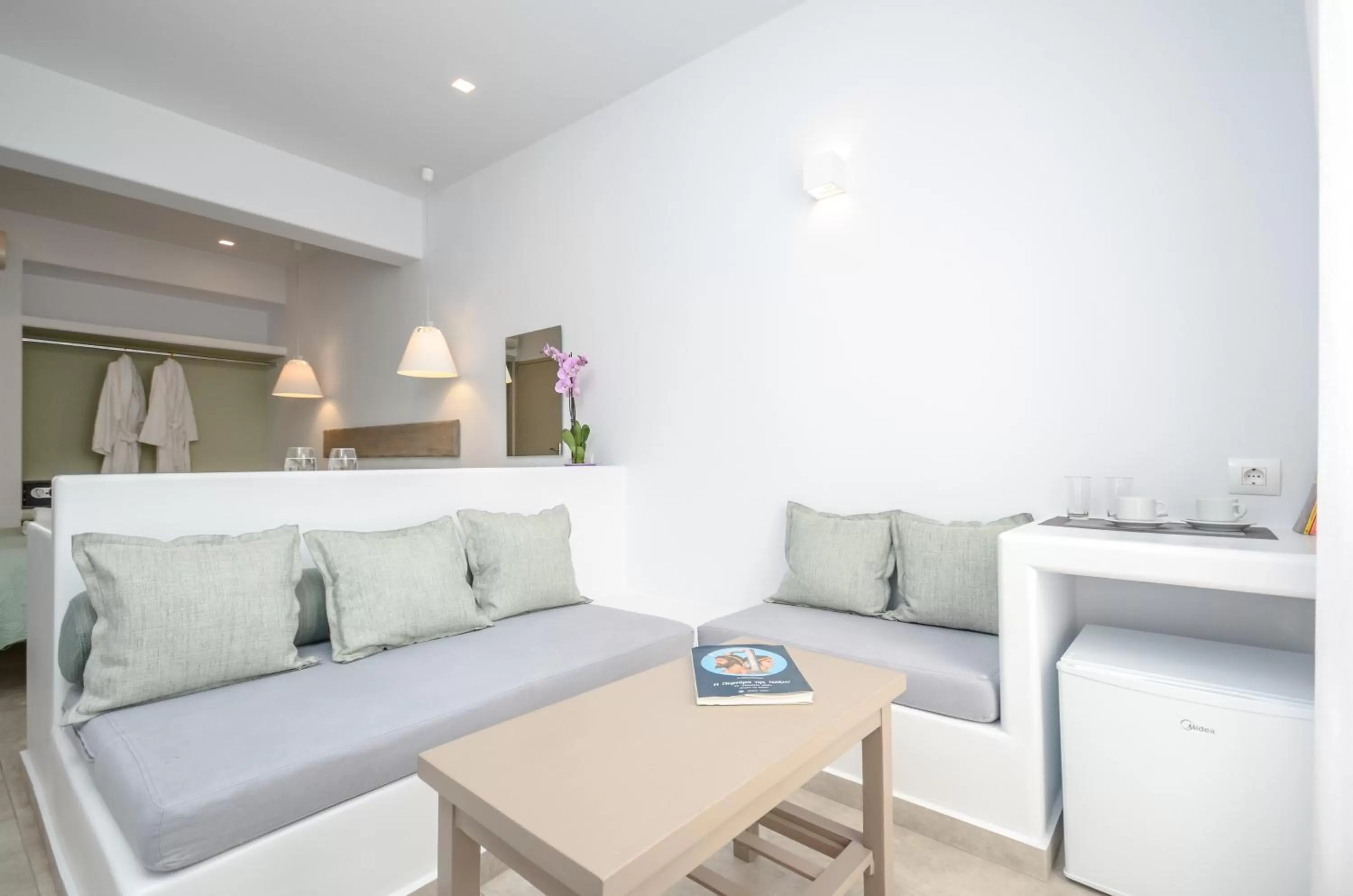 Suite with Hydromassage Shower Cabin in Argo Boutique Hotel