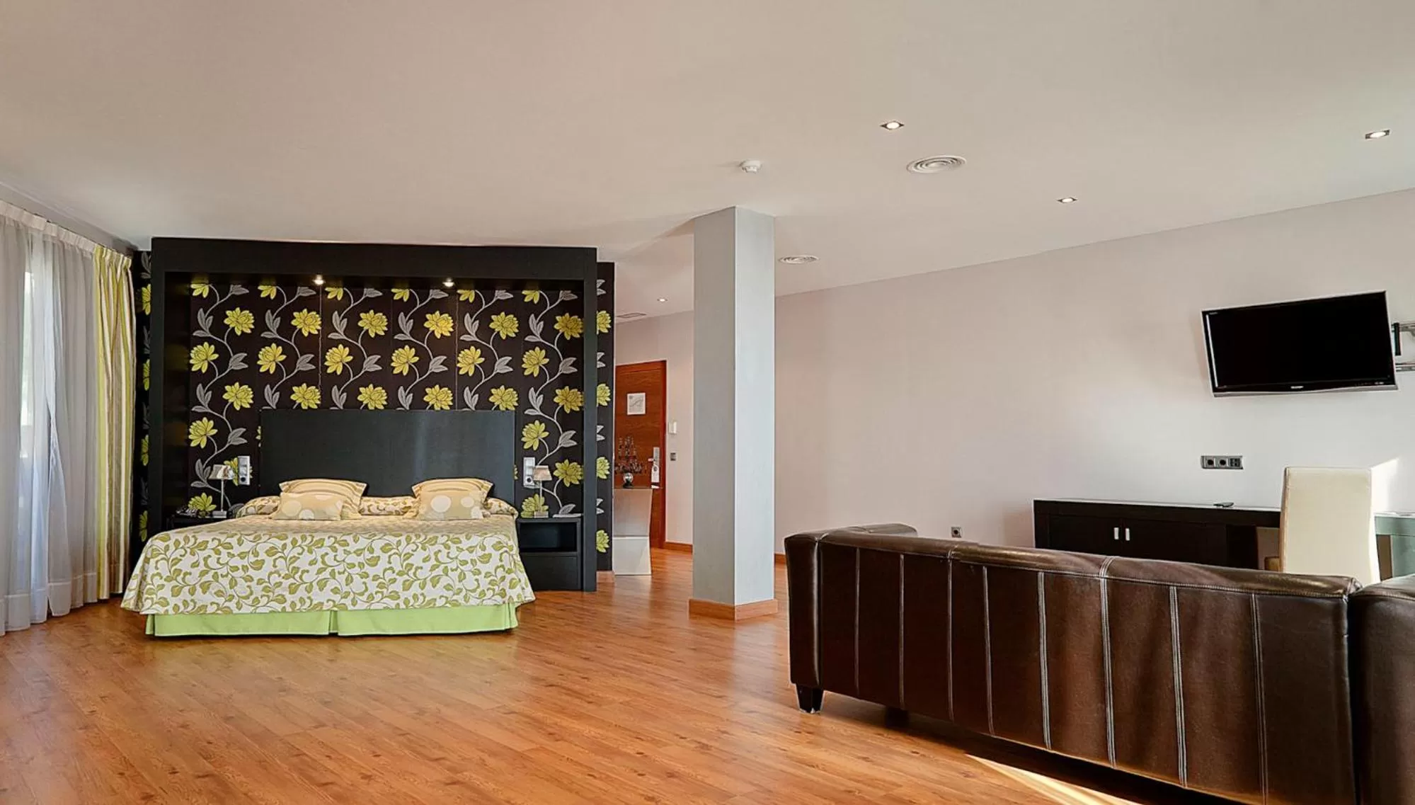 Suite with Spa Bath in Hotel Campos de Baeza