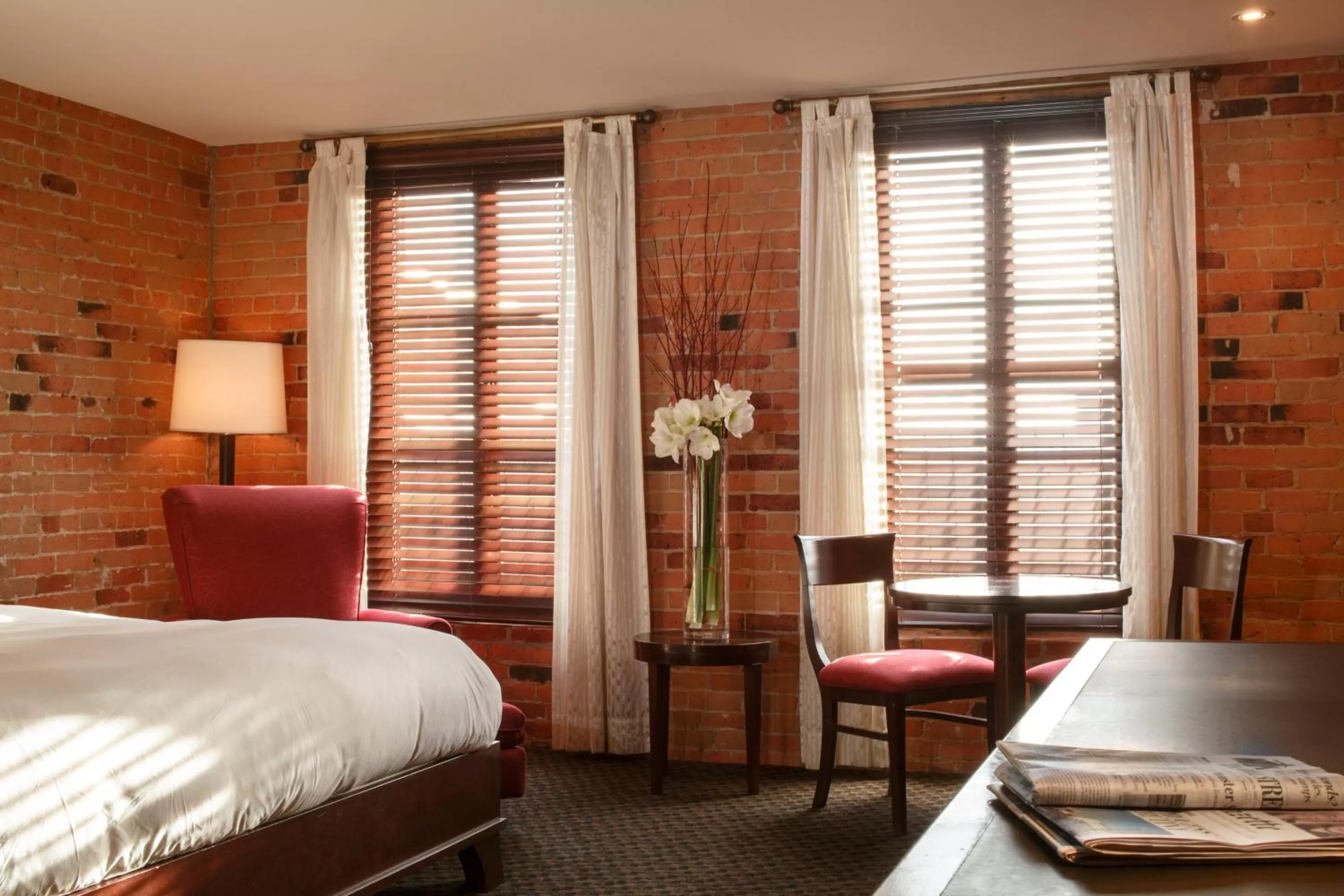 Superior King Room in Hotel Nelligan