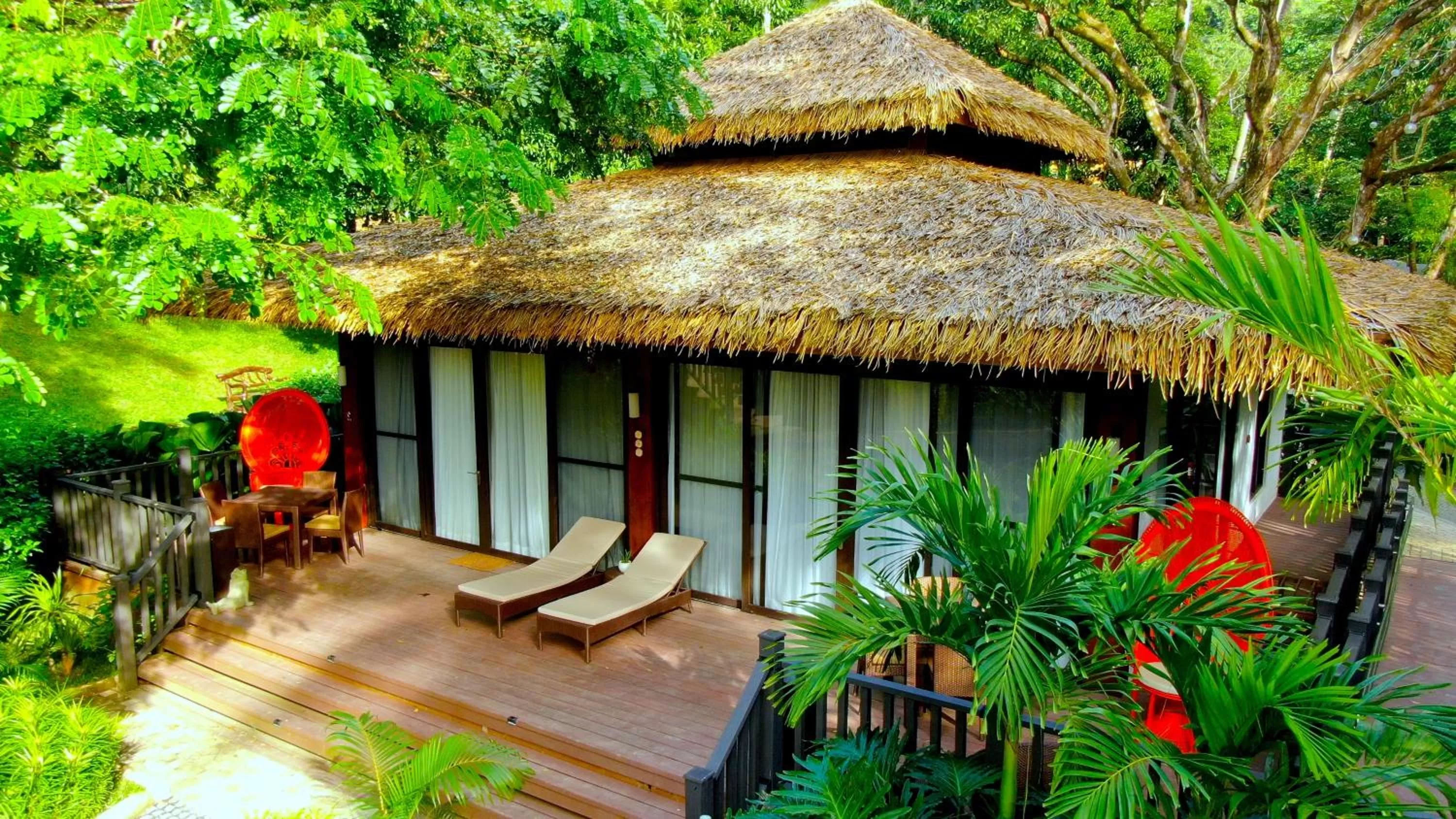 Luxury Villa with 1 king Bed with Free Roundtrip Lio Airport Transfers and Butler Service in Lihim Resorts