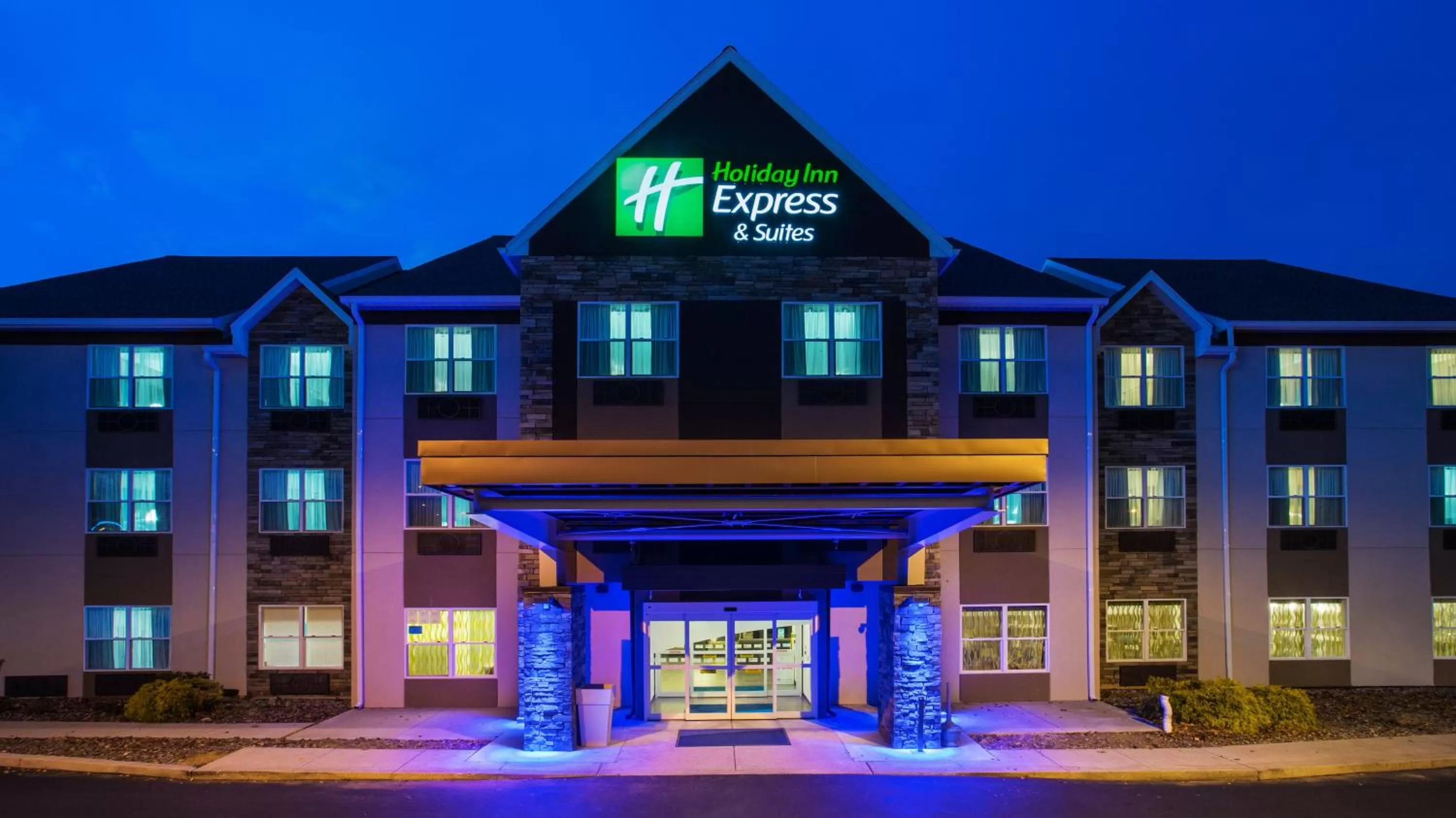 Holiday Inn Express & Suites Wyomissing by IHG