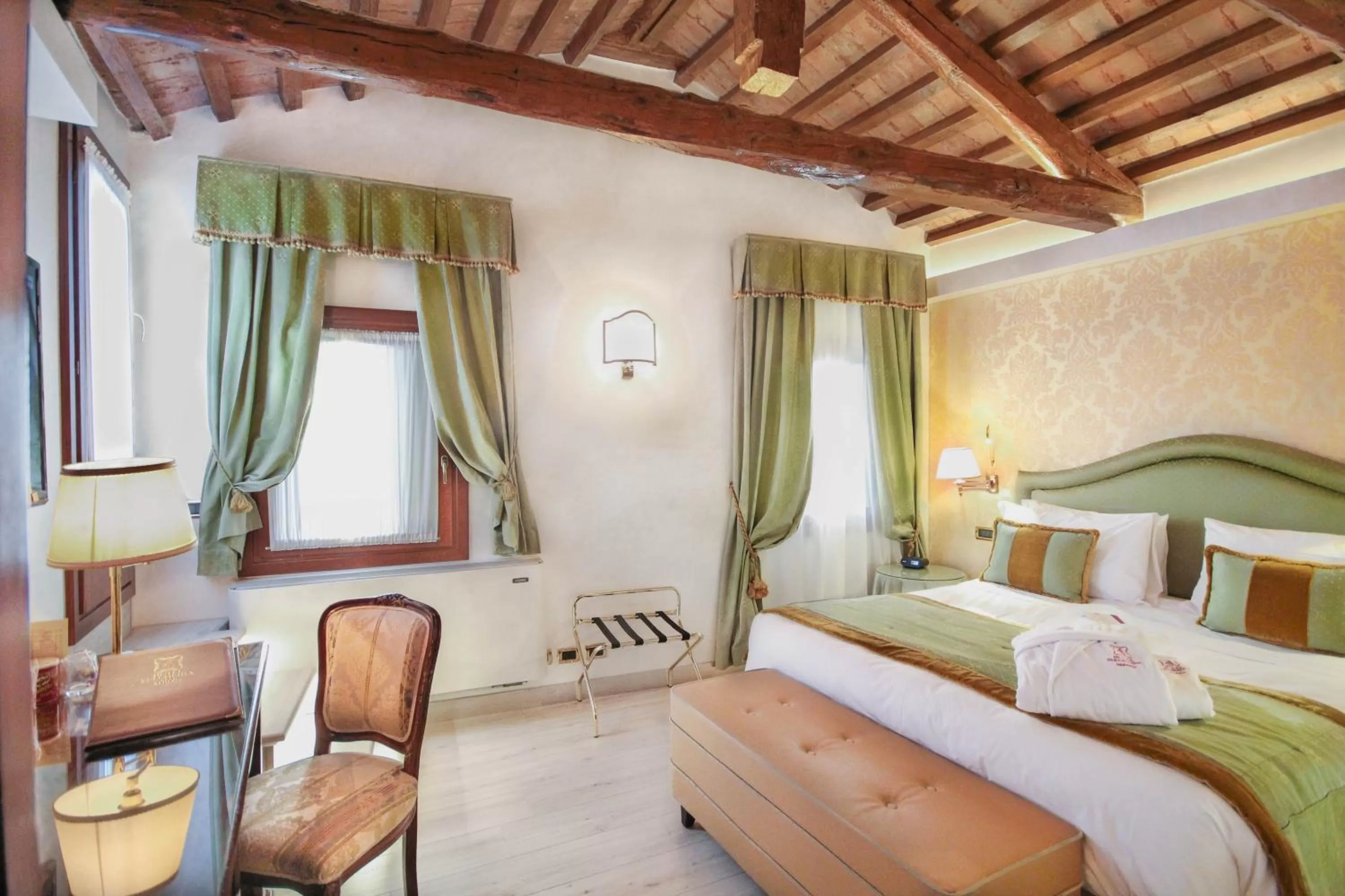 Double Room with Terrace in Hotel Colombina