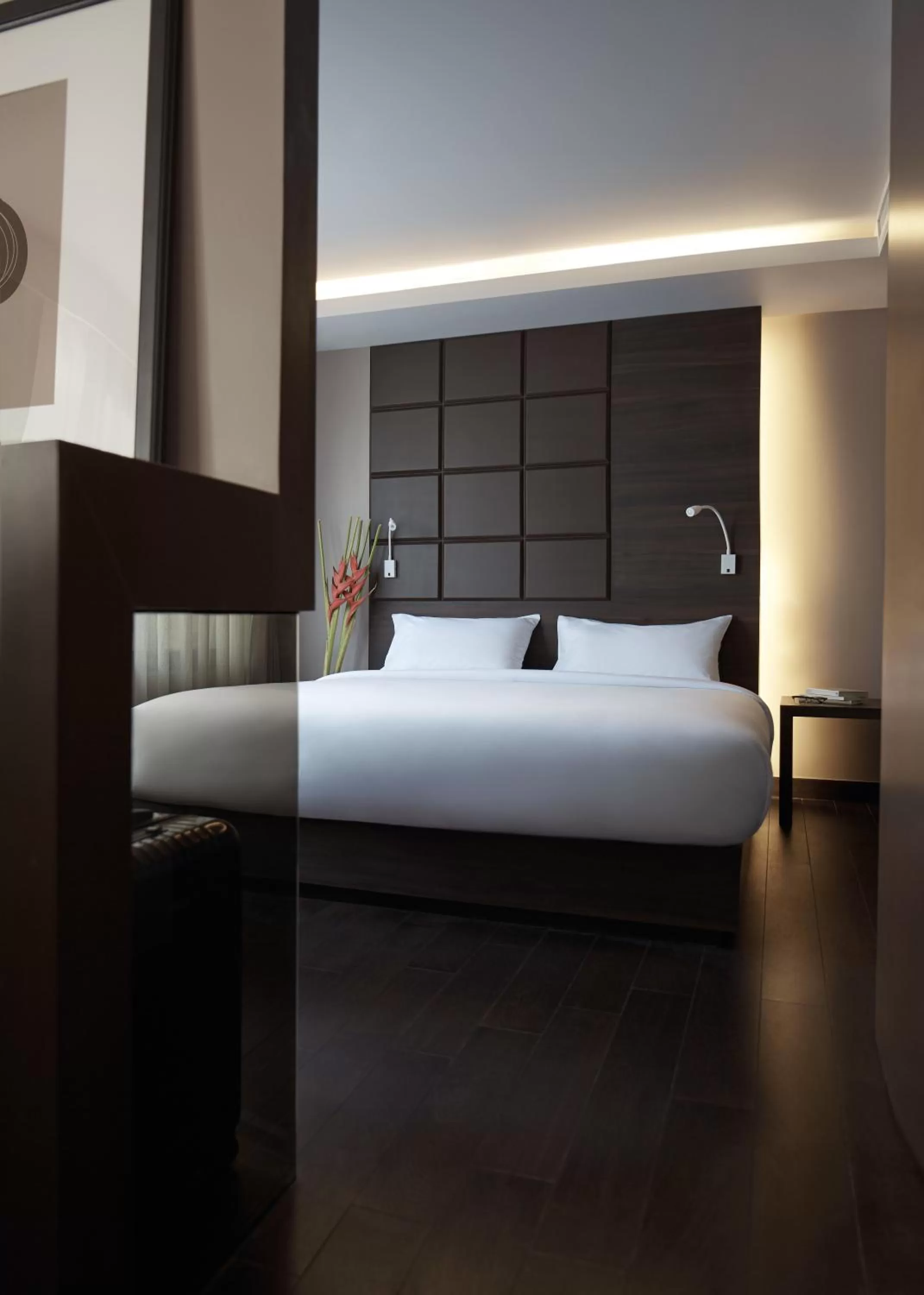 Deluxe King Suite in Happy 3