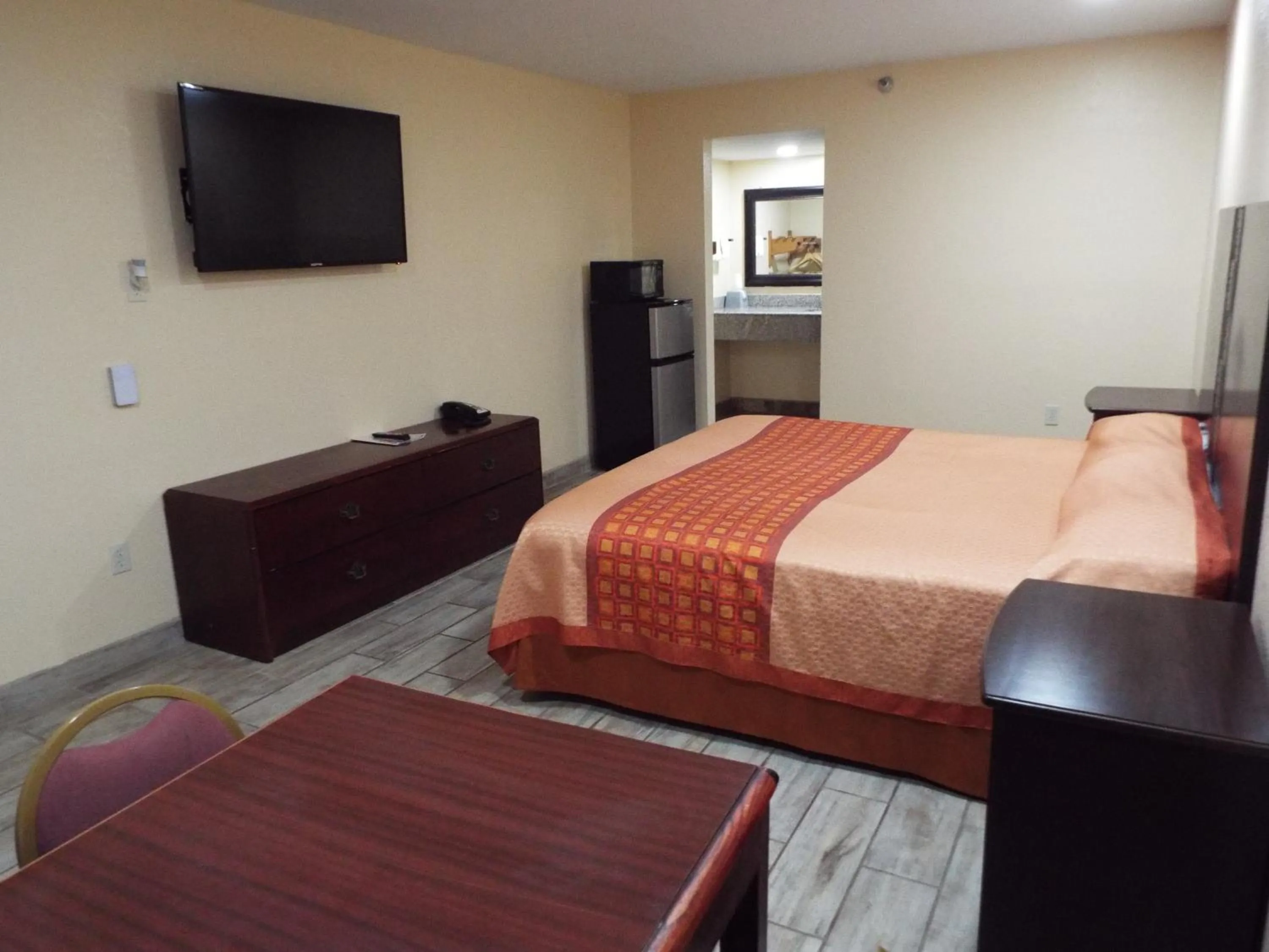 King Room in Texas Inn Harlingen