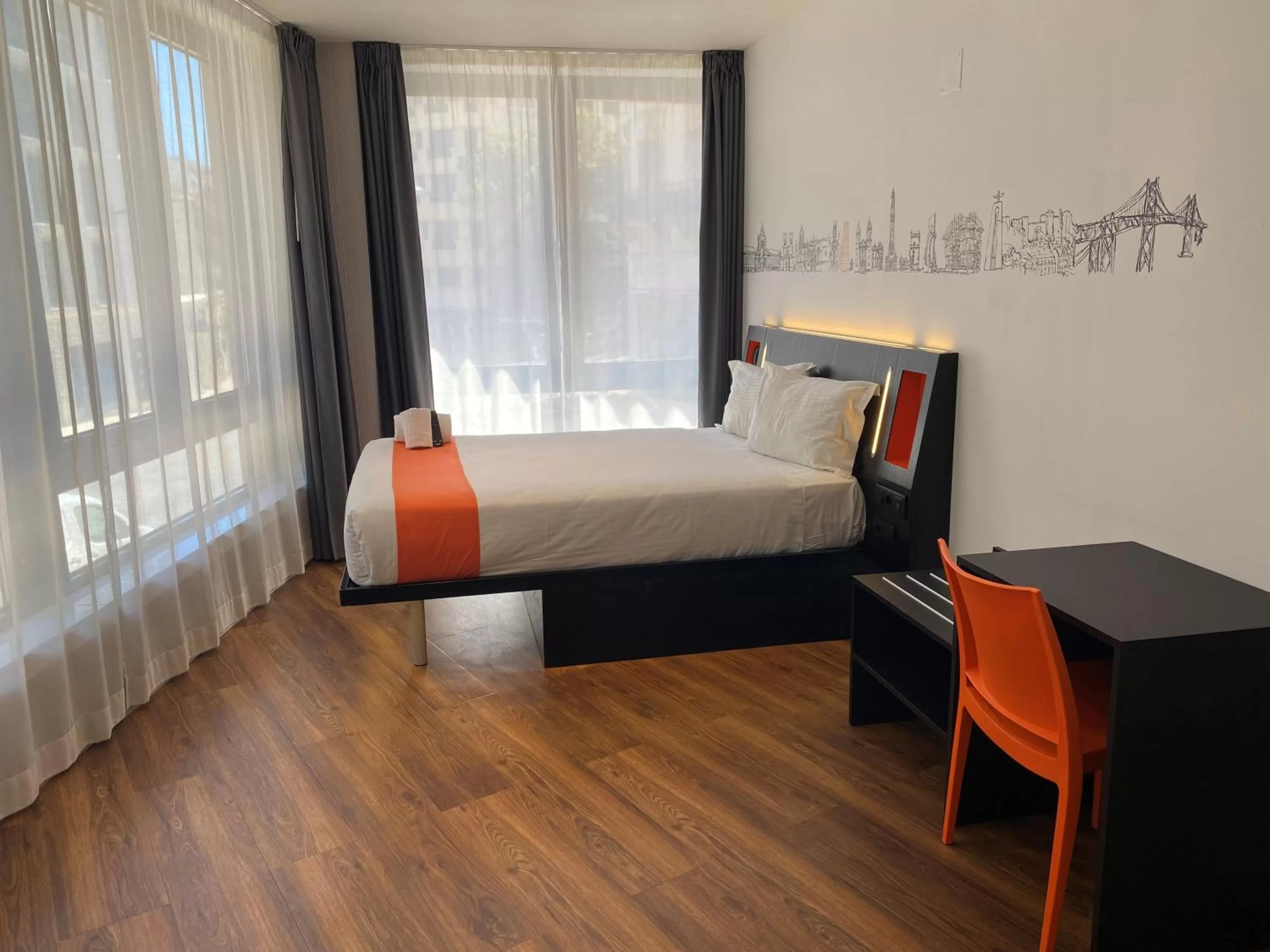 Double Room - Disability Access in easyHotel Lisbon