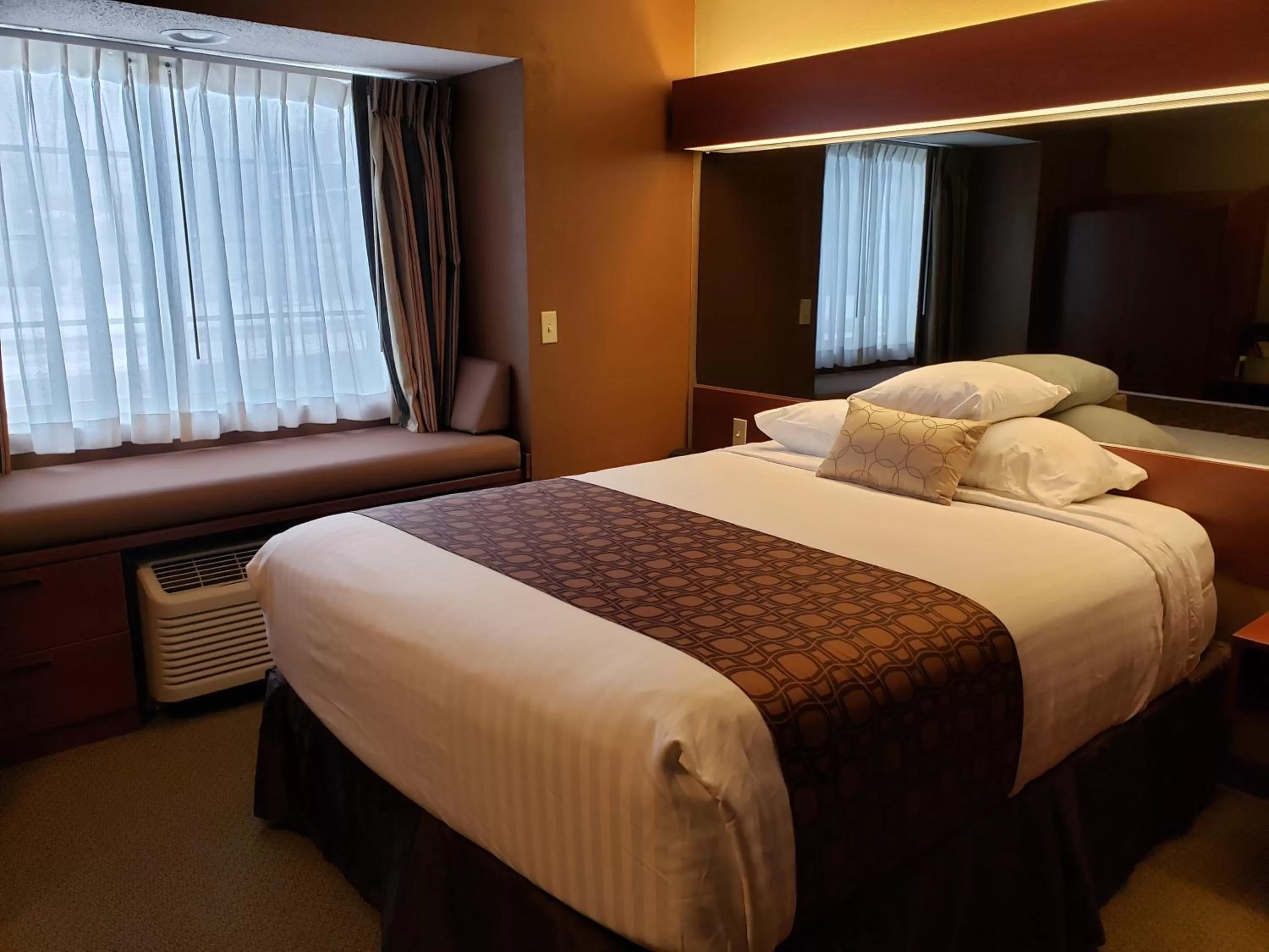 1 Queen Bed, Mobility Accessible Suite, Non-Smoking in Microtel Inn & Suites by Wyndham Dover New Hampshire