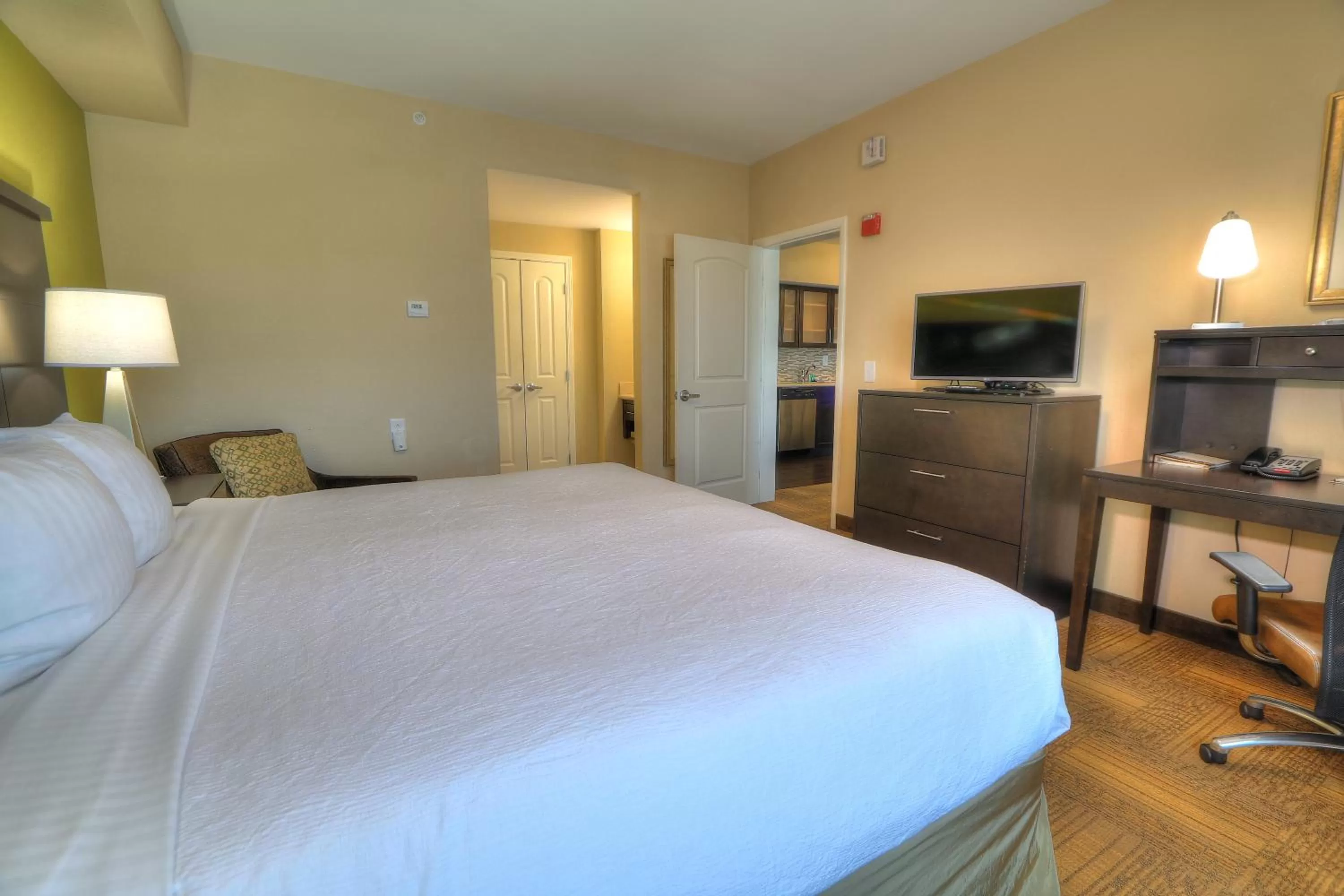 One-Bedroom King with Accessible Roll-In Shower in Staybridge Suites Knoxville West by IHG