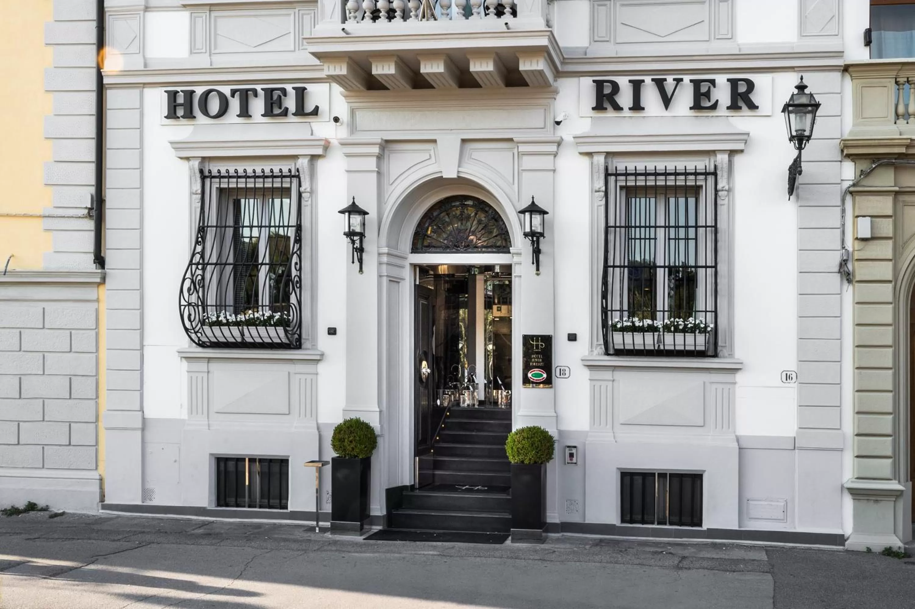 Facade/entrance in LHP Hotel River & SPA