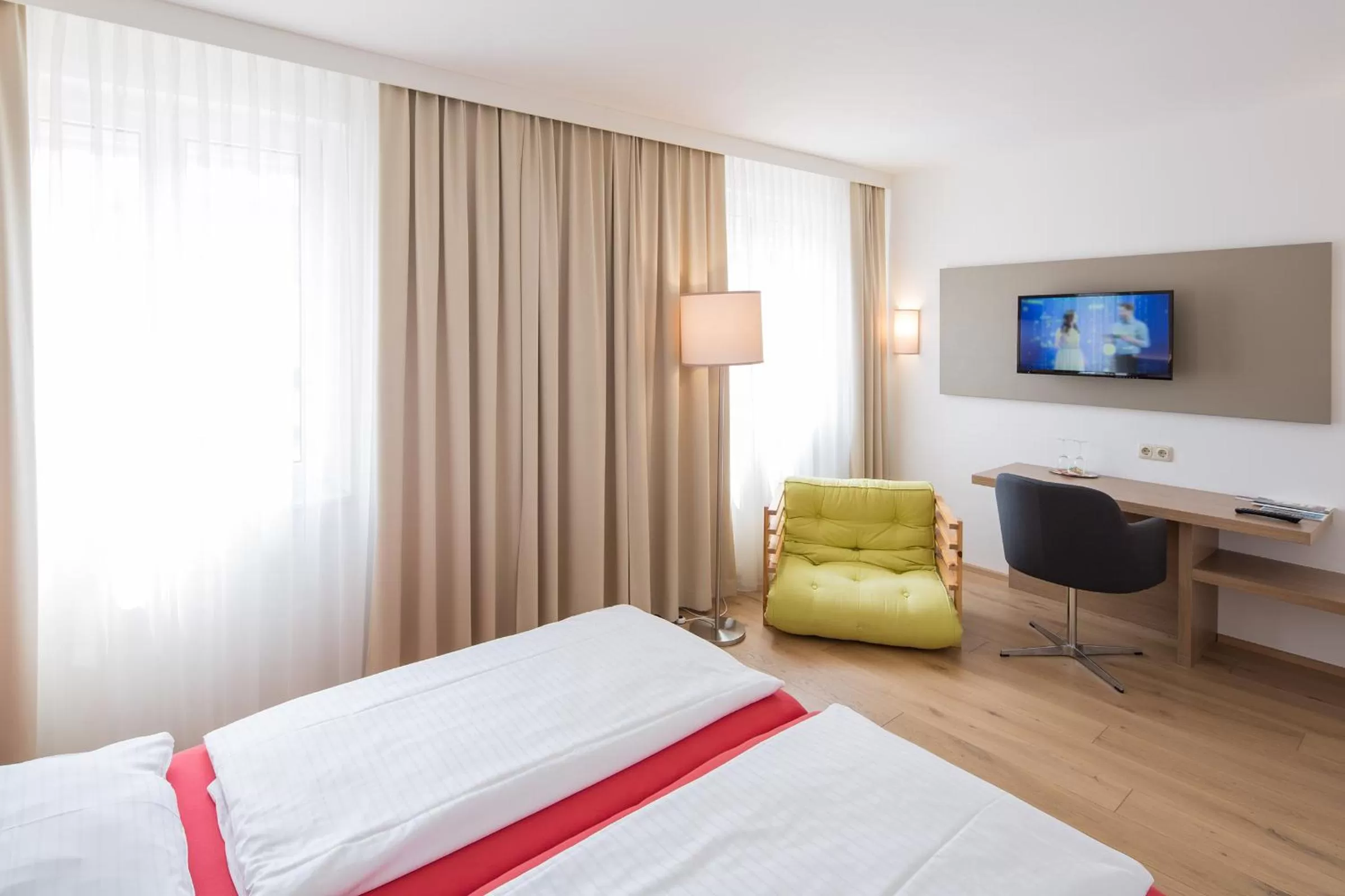 Large Double Room - single occupancy in Hotel Stadt Melk