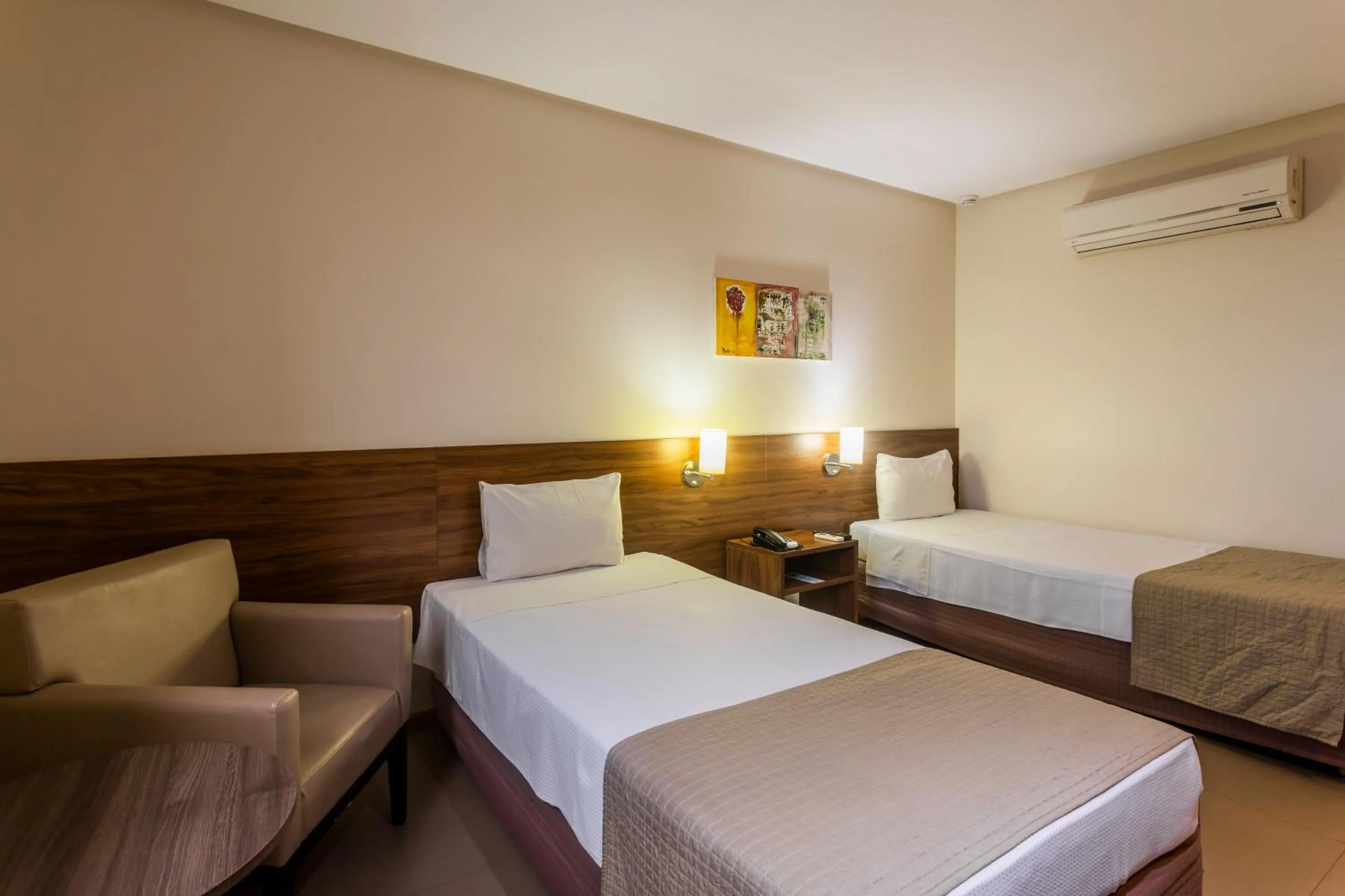 Superior Twin Room in Ibis Styles Belém Hangar