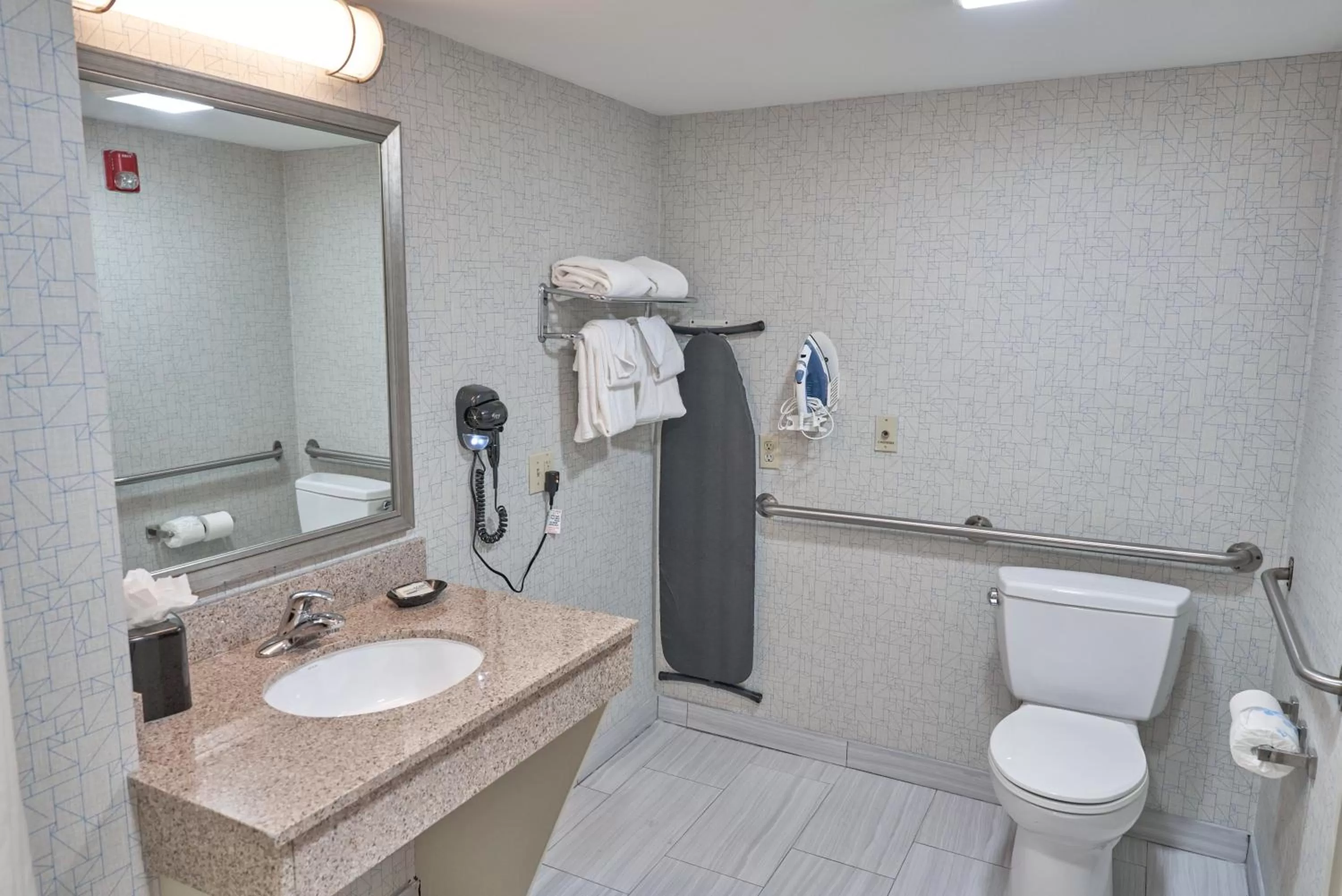 Standard King Room (Disability Access) in All Seasons Resort, Trademark Collection by Wyndham