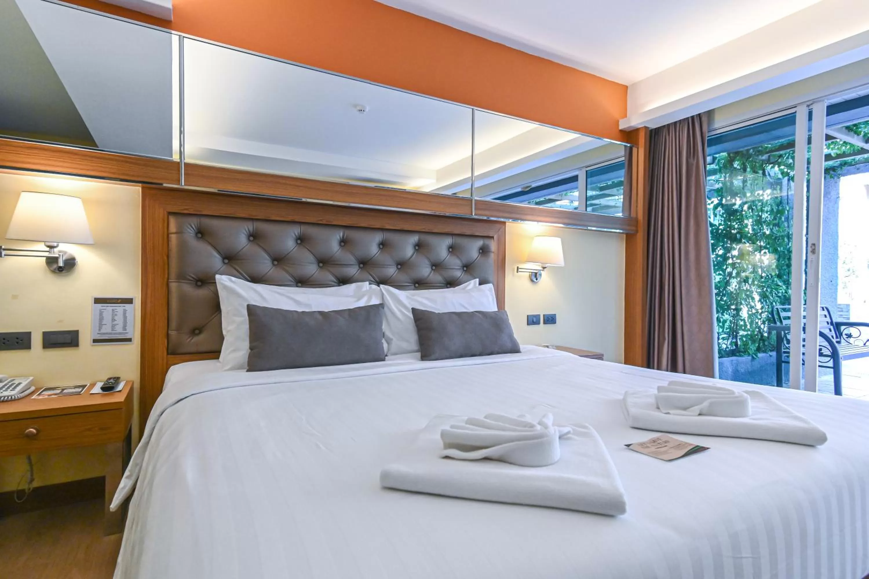 Superior Double or Twin Room in Golden Sea Hua Hin - SHA Extra Plus