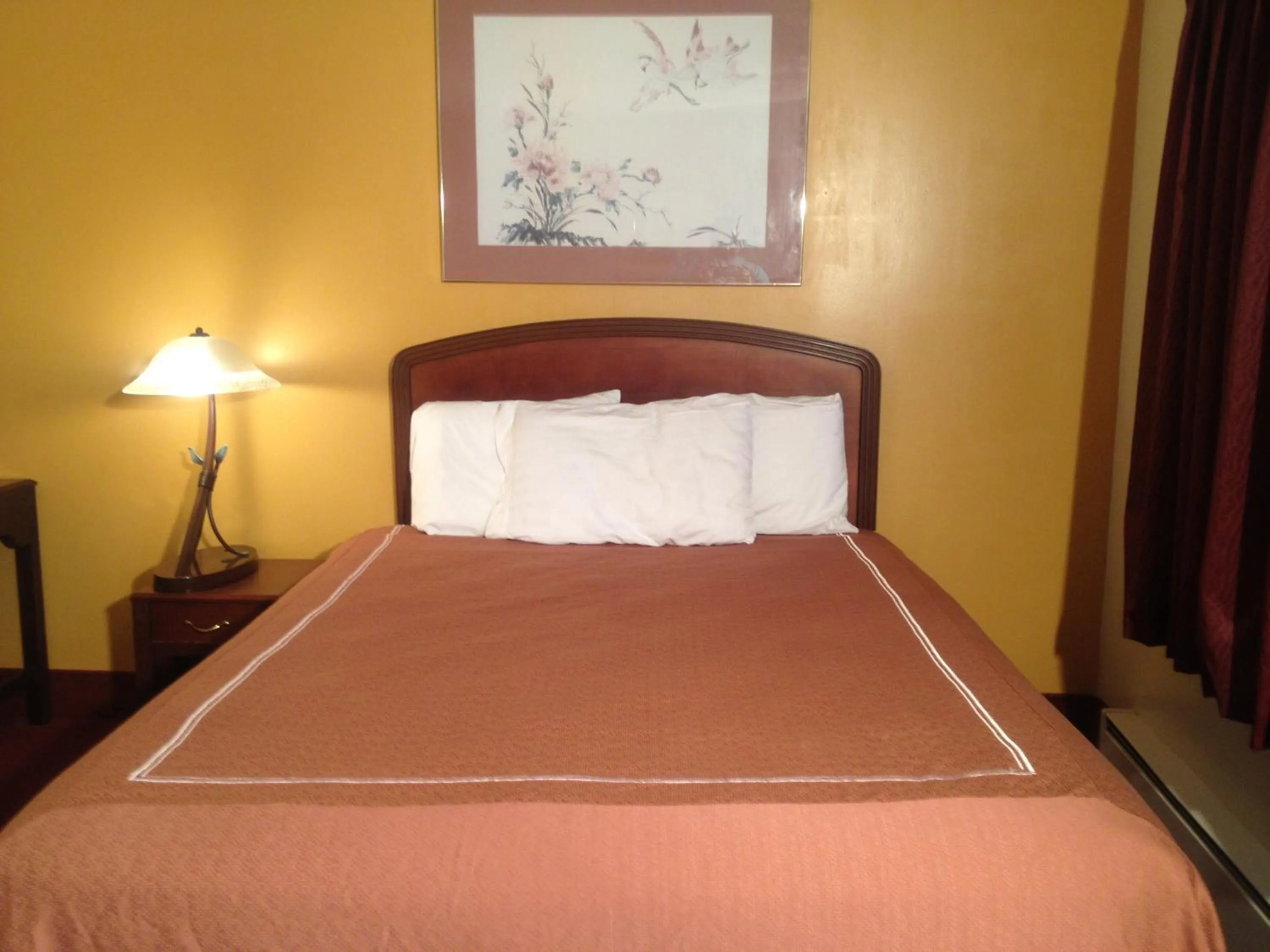 Standard Queen Room - Smoking in Caravan Motel