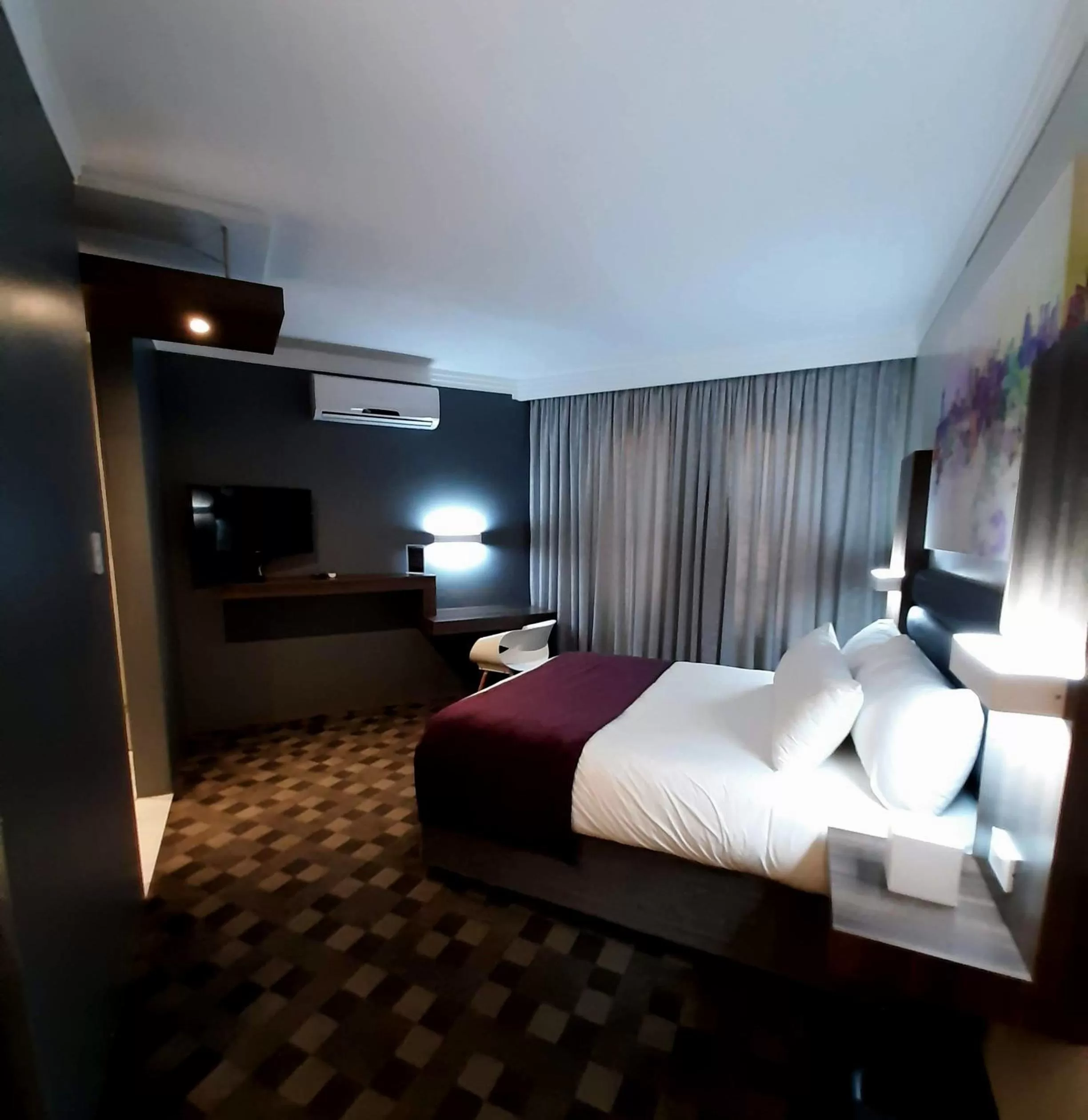 Deluxe Queen Room - single occupancy in Palm Swift Luxury Accommodation