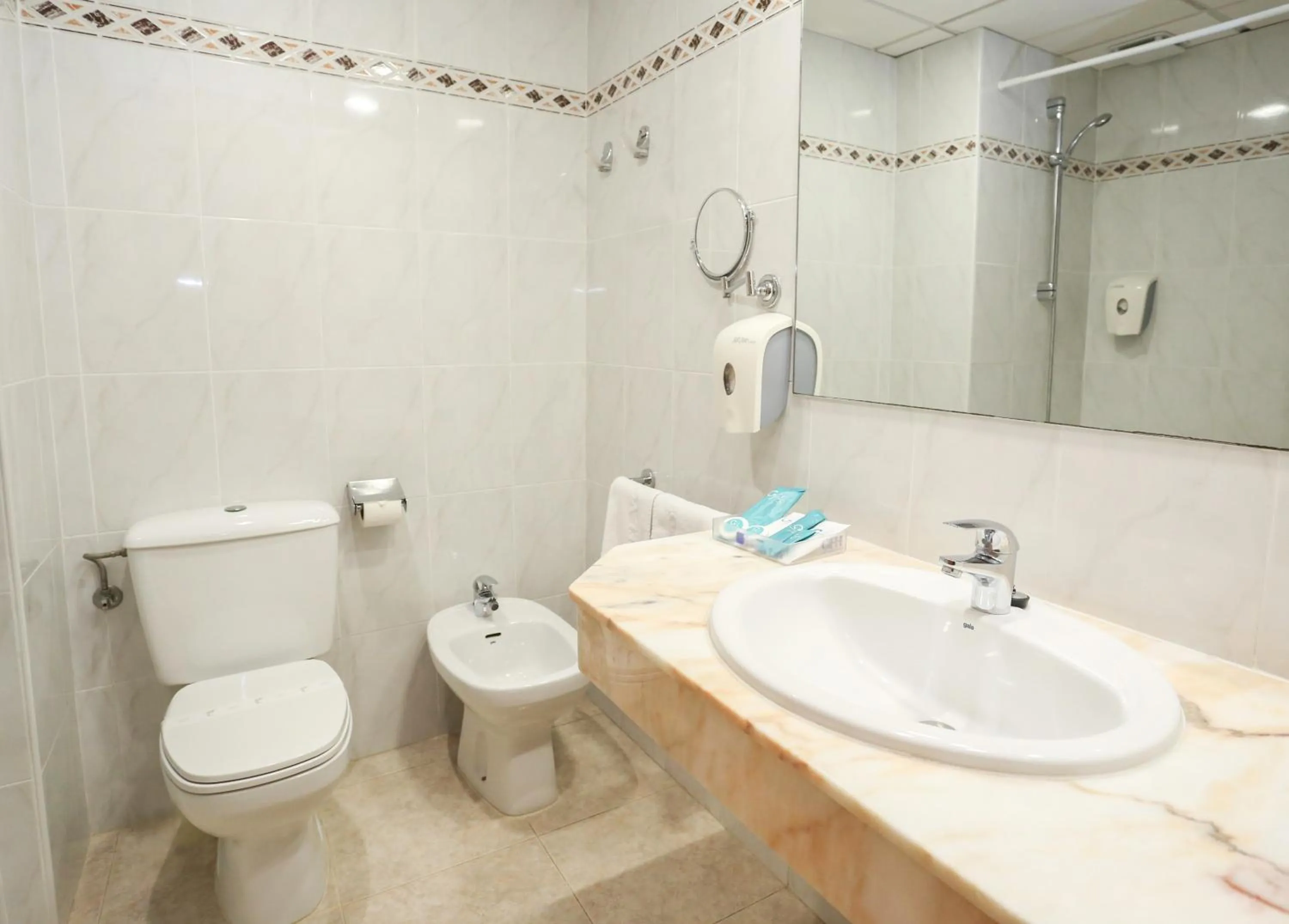 Standard Triple Room (2 Adults + 1 Child) in KAKTUS Hotel Volga