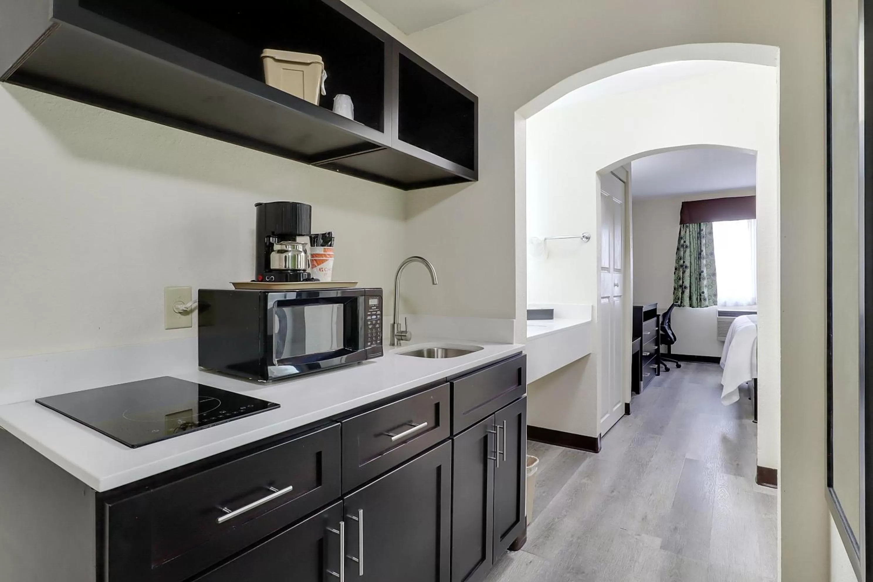 Superior Efficiency King Suite - Non Smoking in Quality Suites Albuquerque Airport