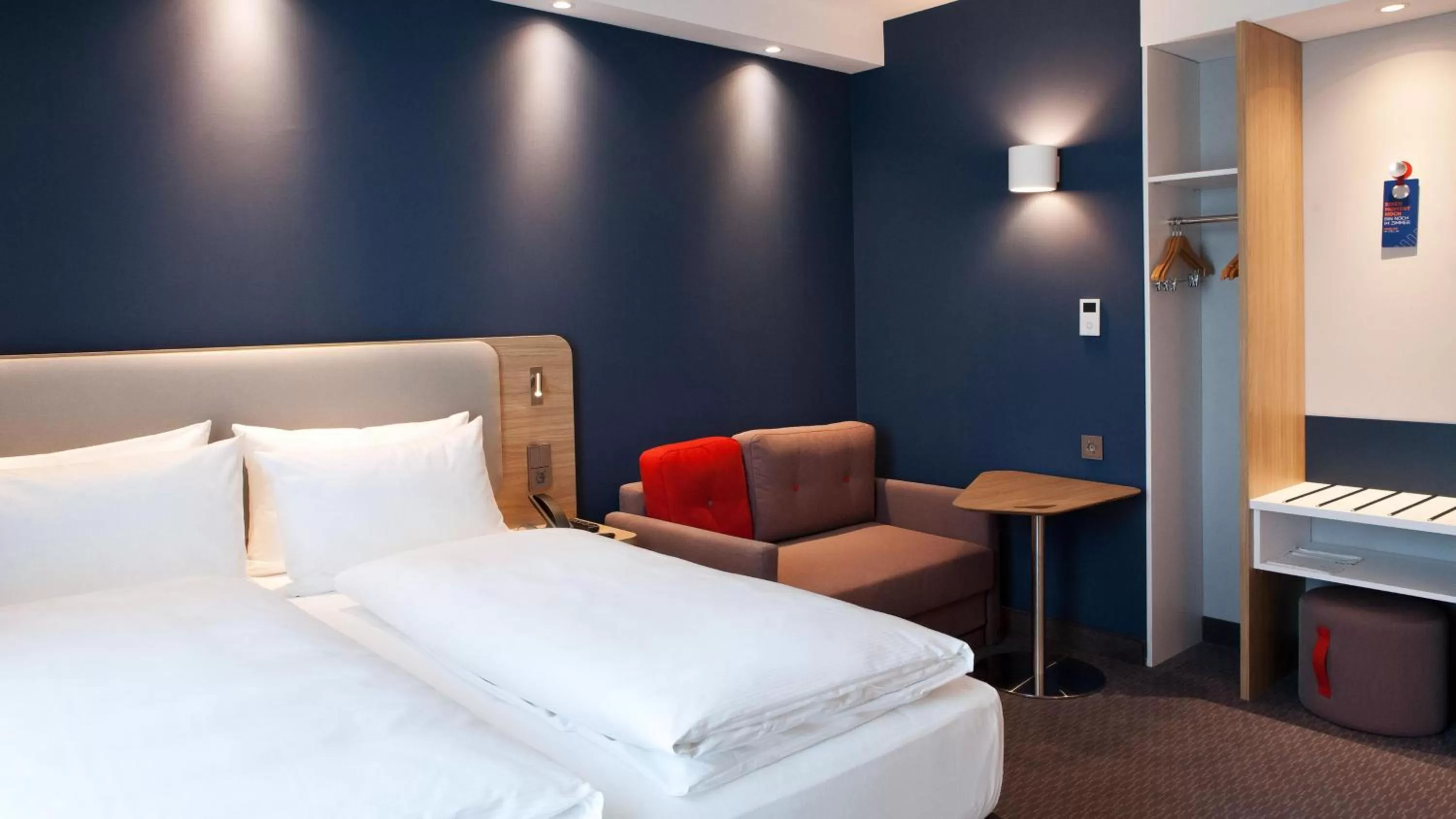 Standard Double Room with Single Sofa Bed in Holiday Inn Express - Saarbrücken by IHG