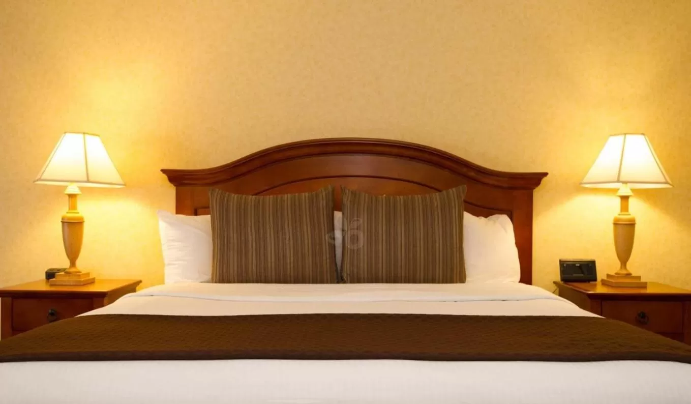 Junior Suite in Red Lion Hotel Pasco Airport & Conference Center