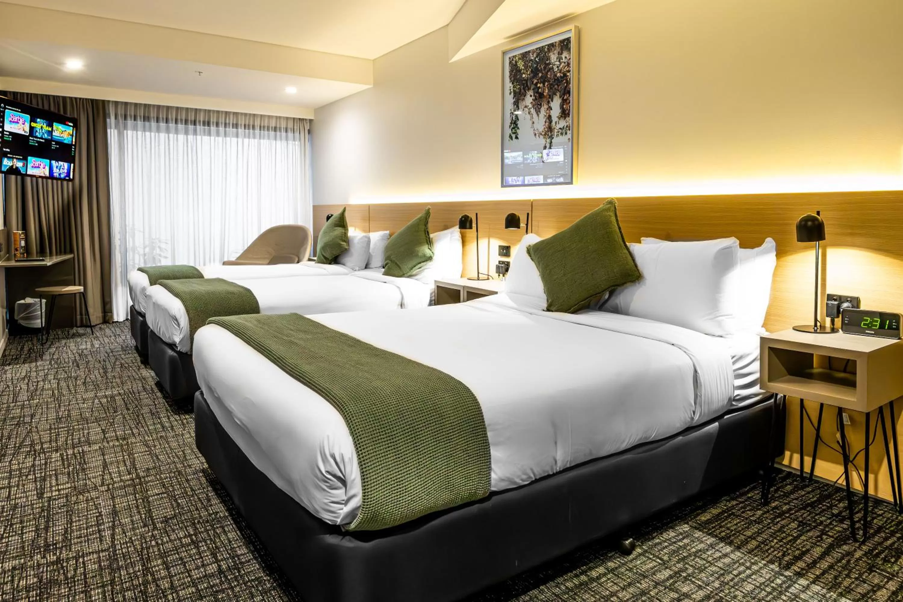 Deluxe Family Room in Song Hotel Sydney