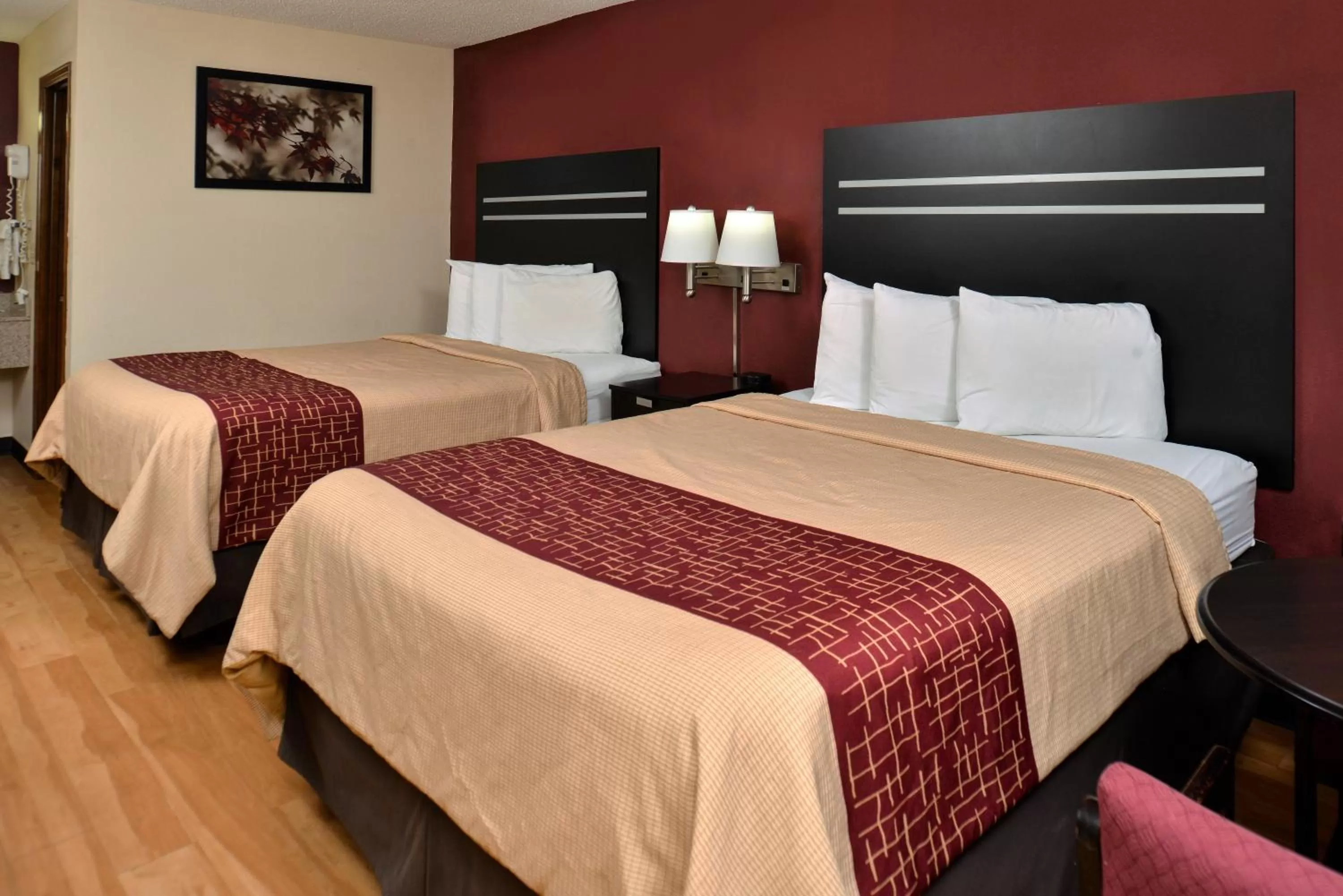 Deluxe Queen Room with Two Queen Beds Smoking in Red Roof Inn Cartersville-Emerson-LakePoint North