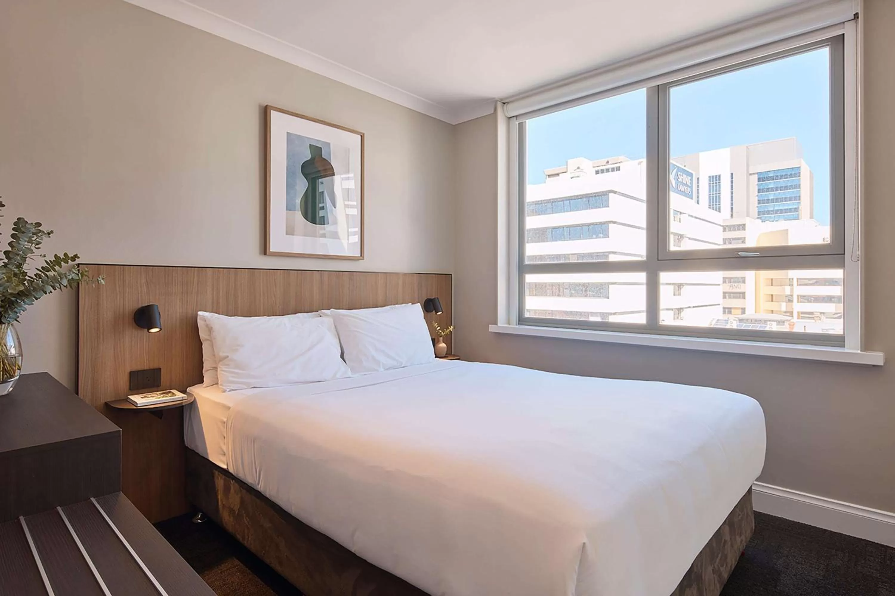 Petite Queen Room in Pensione Hotel Perth