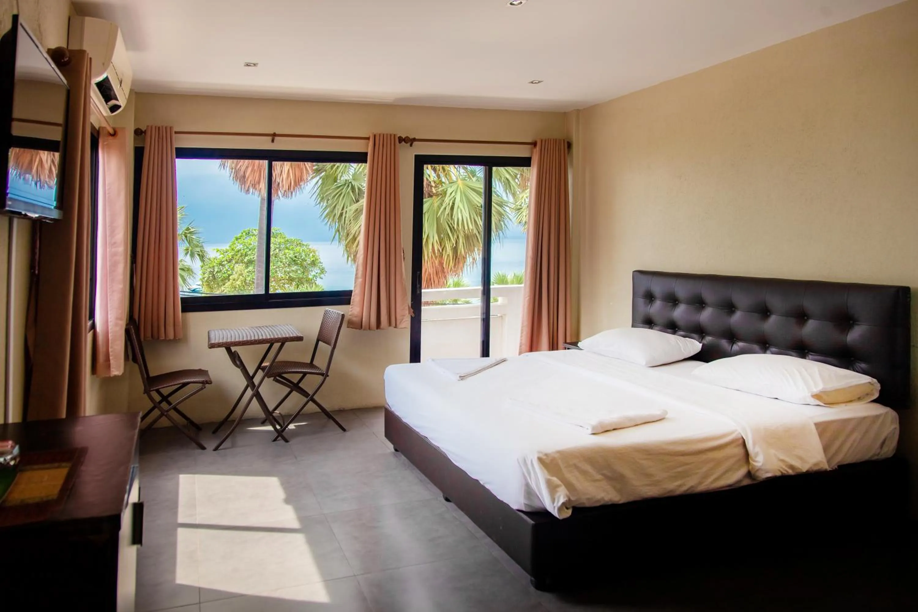 Deluxe Double Room with Sea View in G.I Lodge