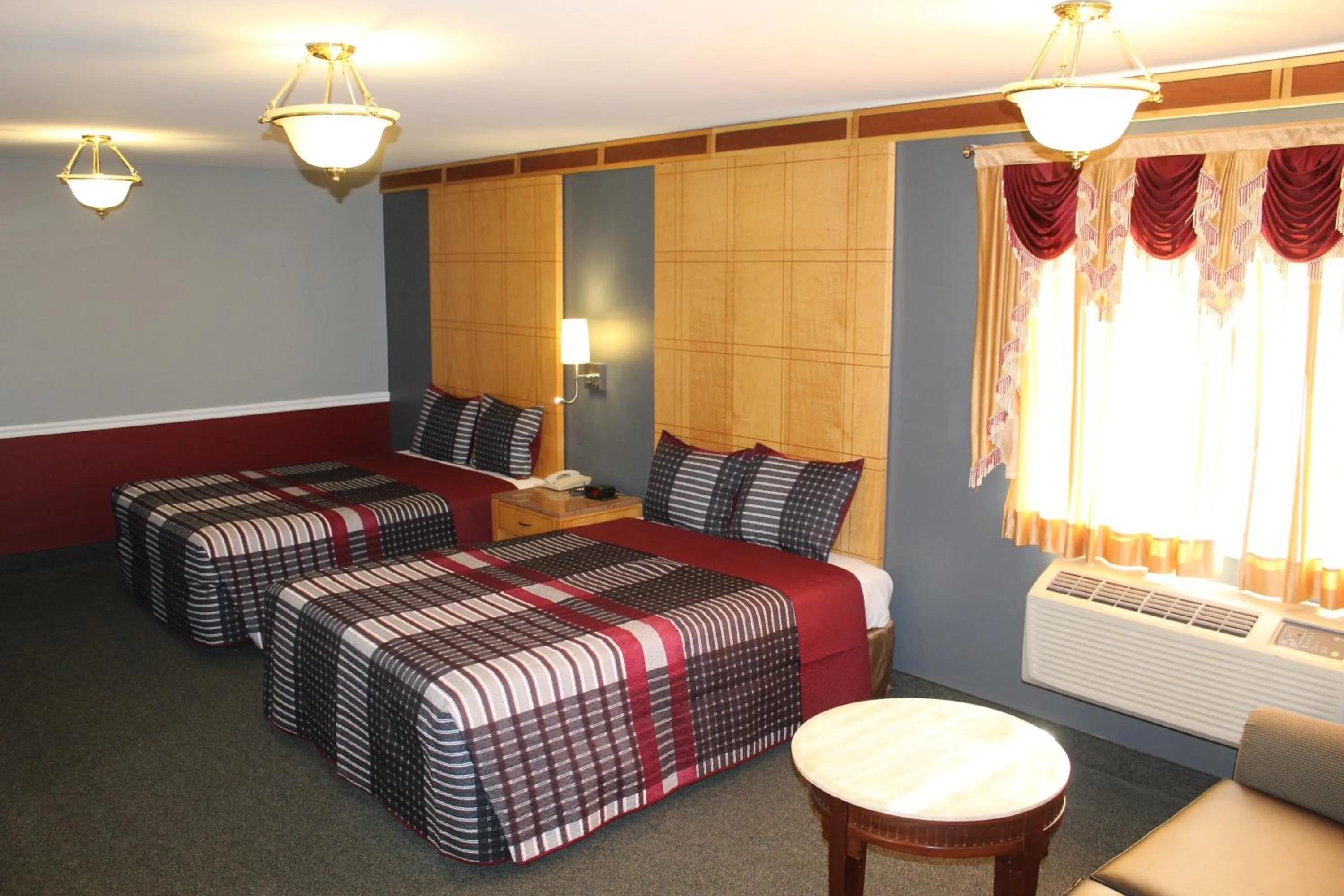 Queen Room with Two Queen Beds Non Smoking in Liberty Inn Absecon Atlantic City