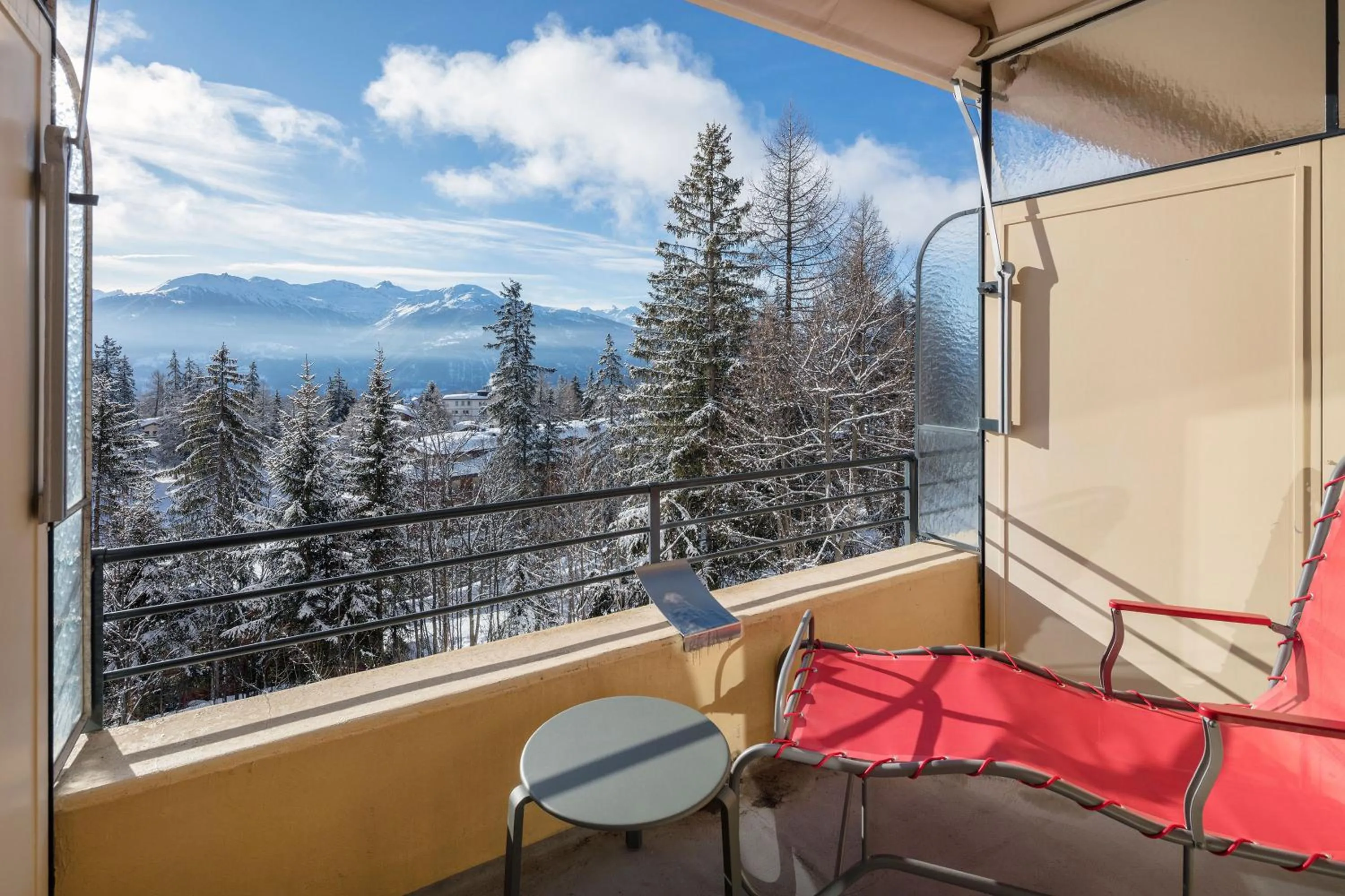 Double Room with Private Bathroom in Crans-Montana Youth Hostel