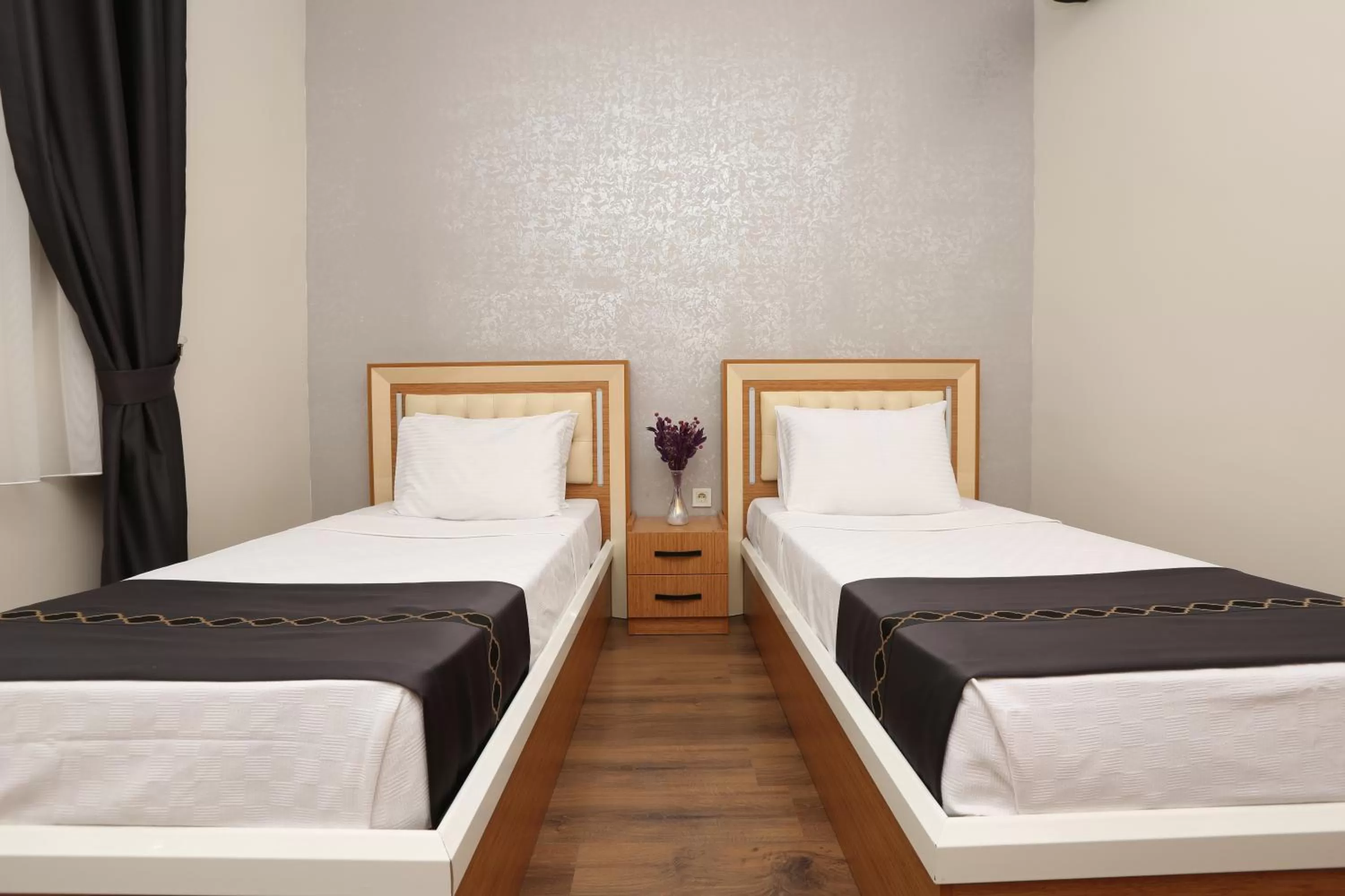 Standard Twin Room in Perazre Hotel
