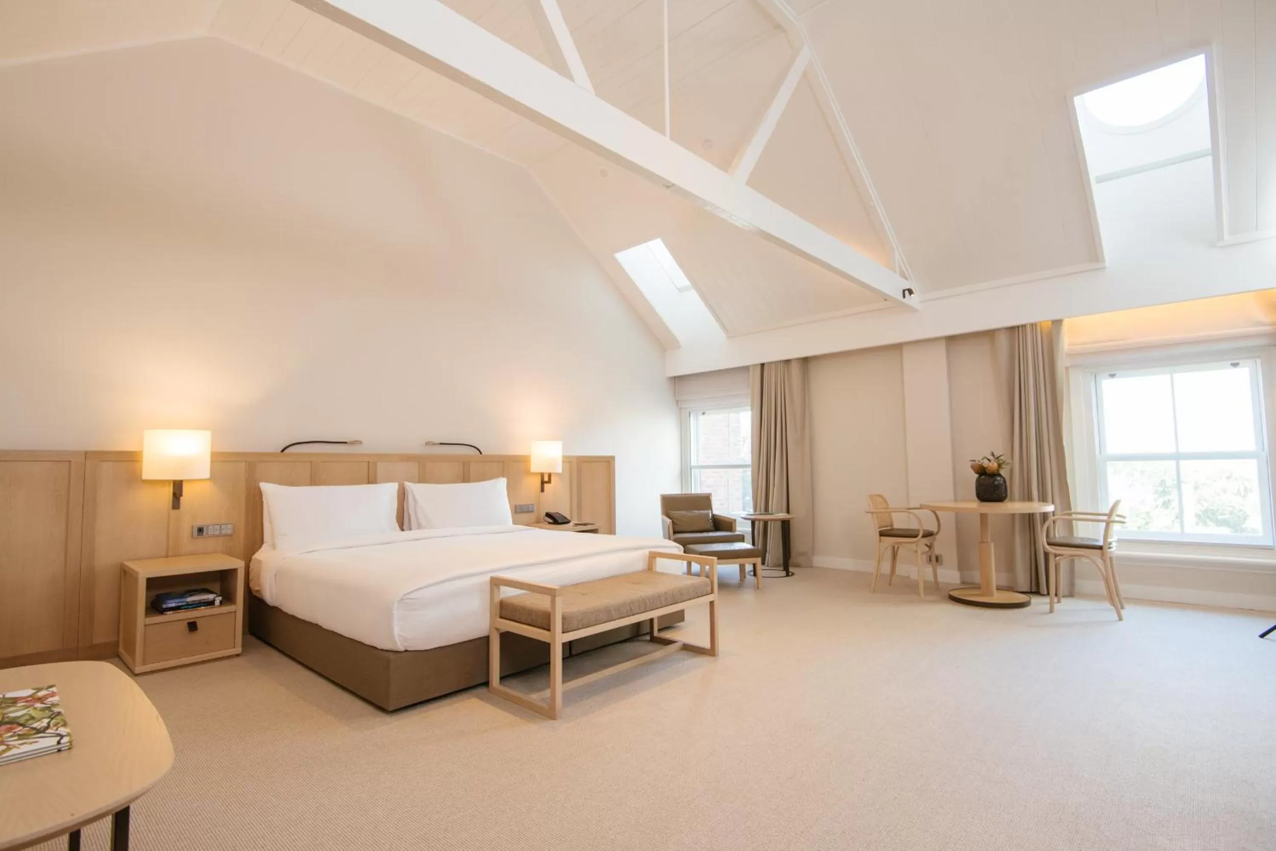 Premium King Room in COMO The Treasury