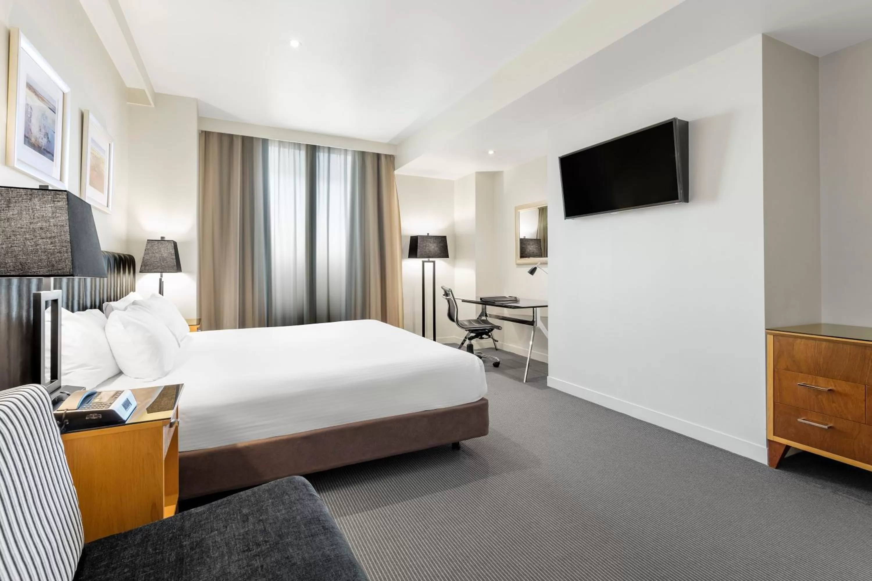 Standard Room in Radisson On Flagstaff Gardens Melbourne