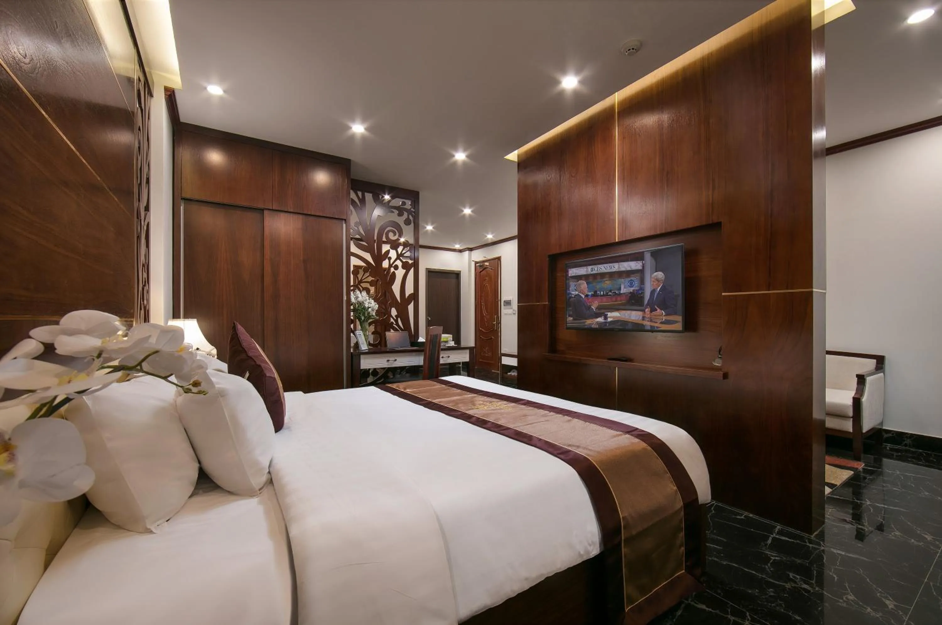 Studio Apartment in Royal St Hanoi Hotel