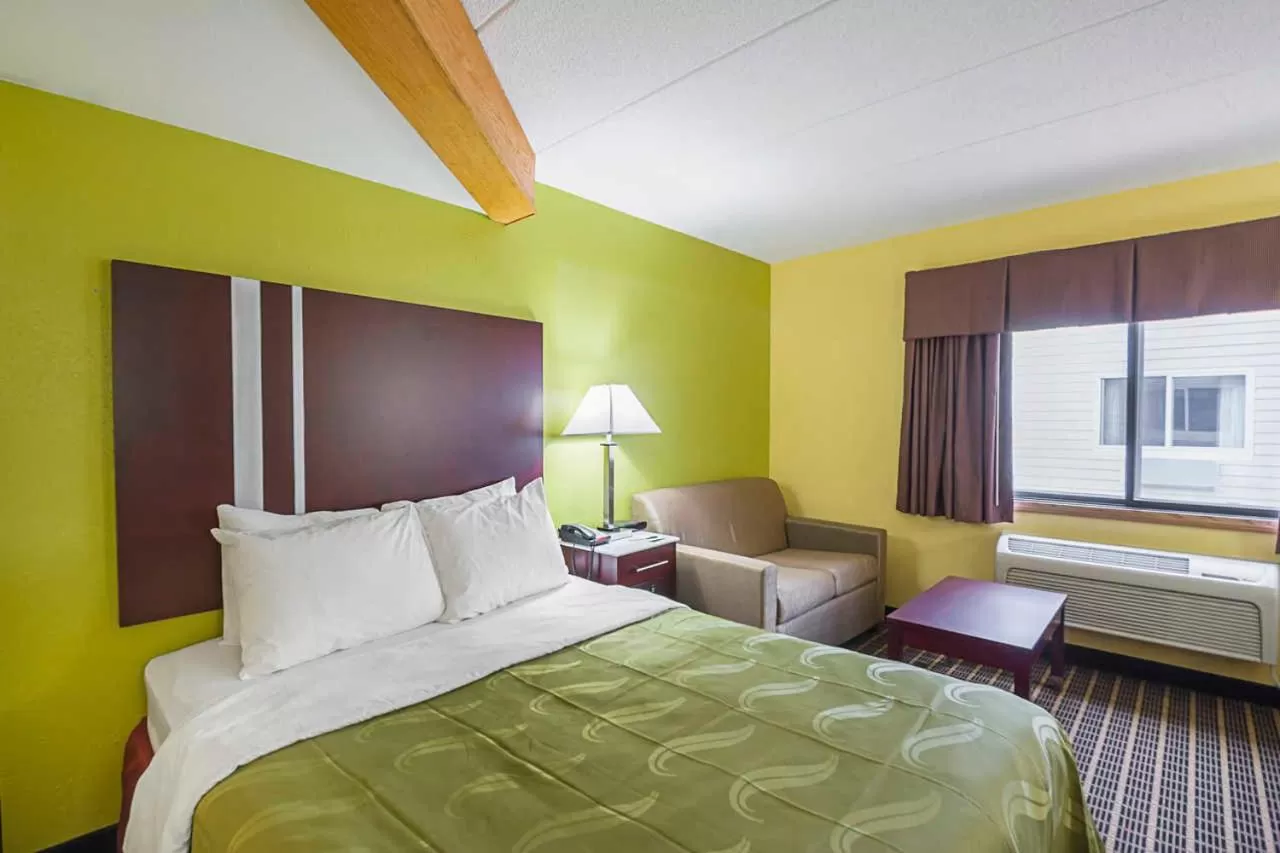 Queen Room - Accessible/Nonsmoking in Quality Inn & Suites Harrington - Milford