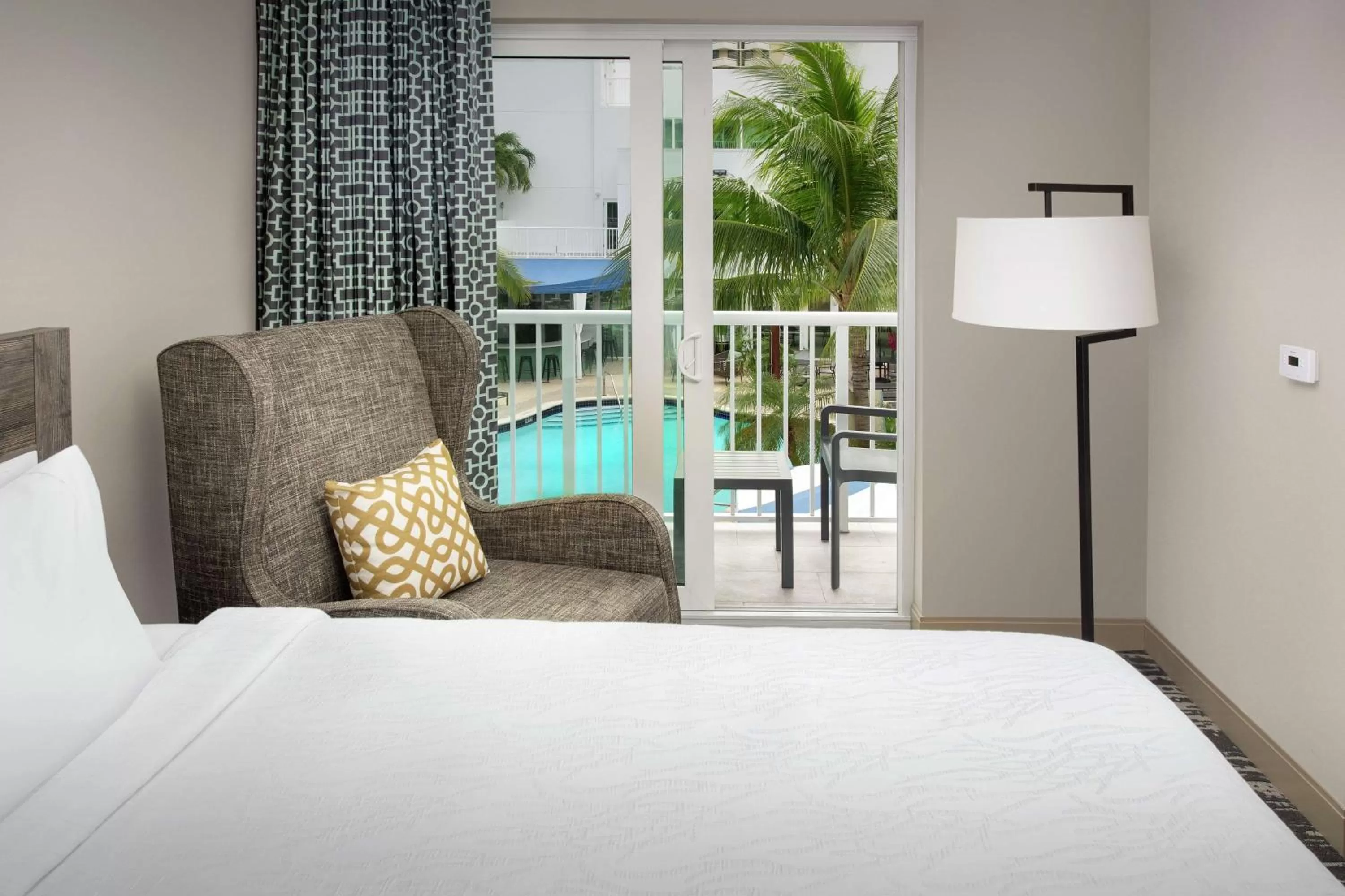 King Room with Pool View in Hilton Garden Inn Miami Brickell South