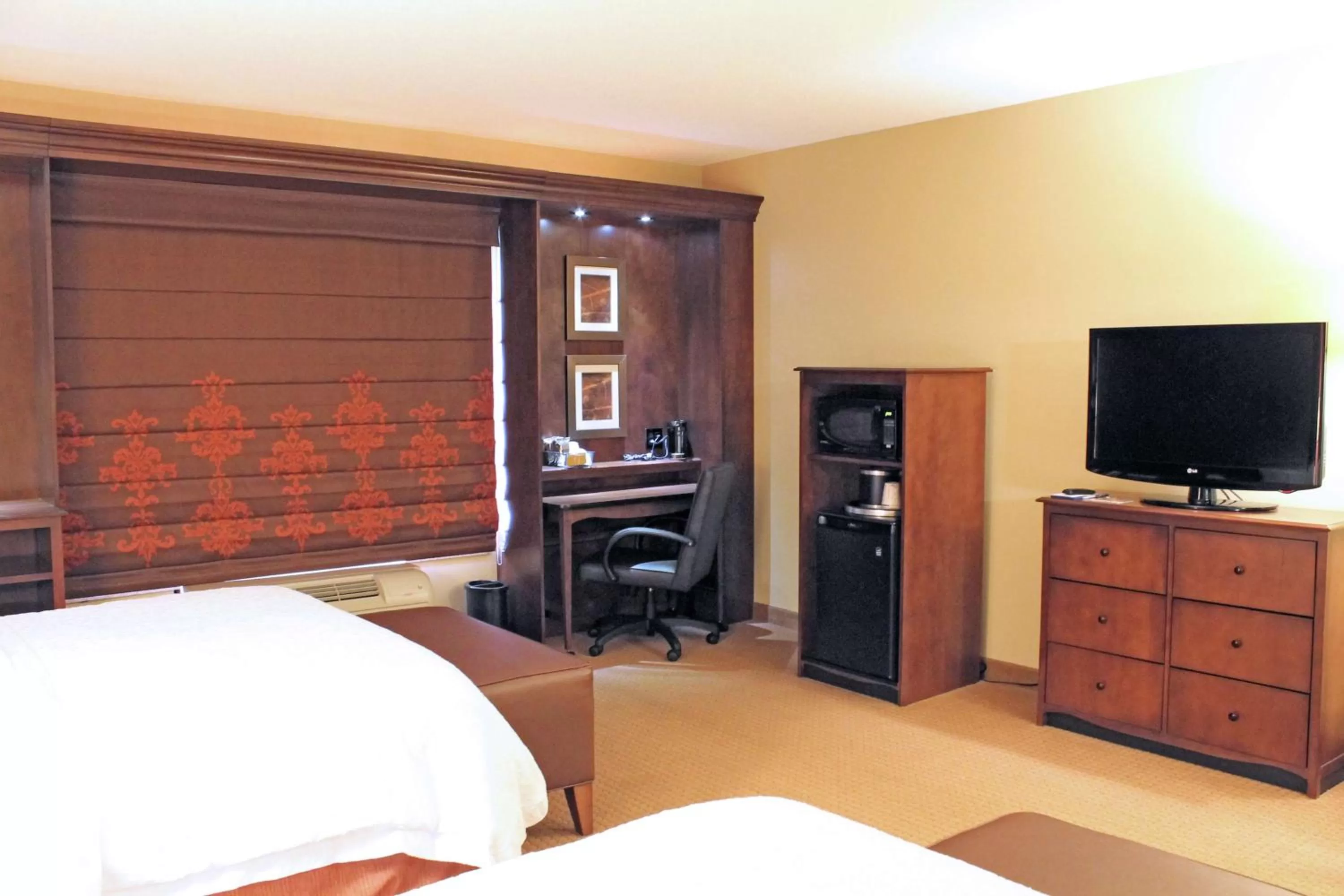 Queen Room with Two Queen Beds - Mobility and Hearing Access/Non-Smoking in Hampton Inn & Suites - Saint Louis South Interstate 55