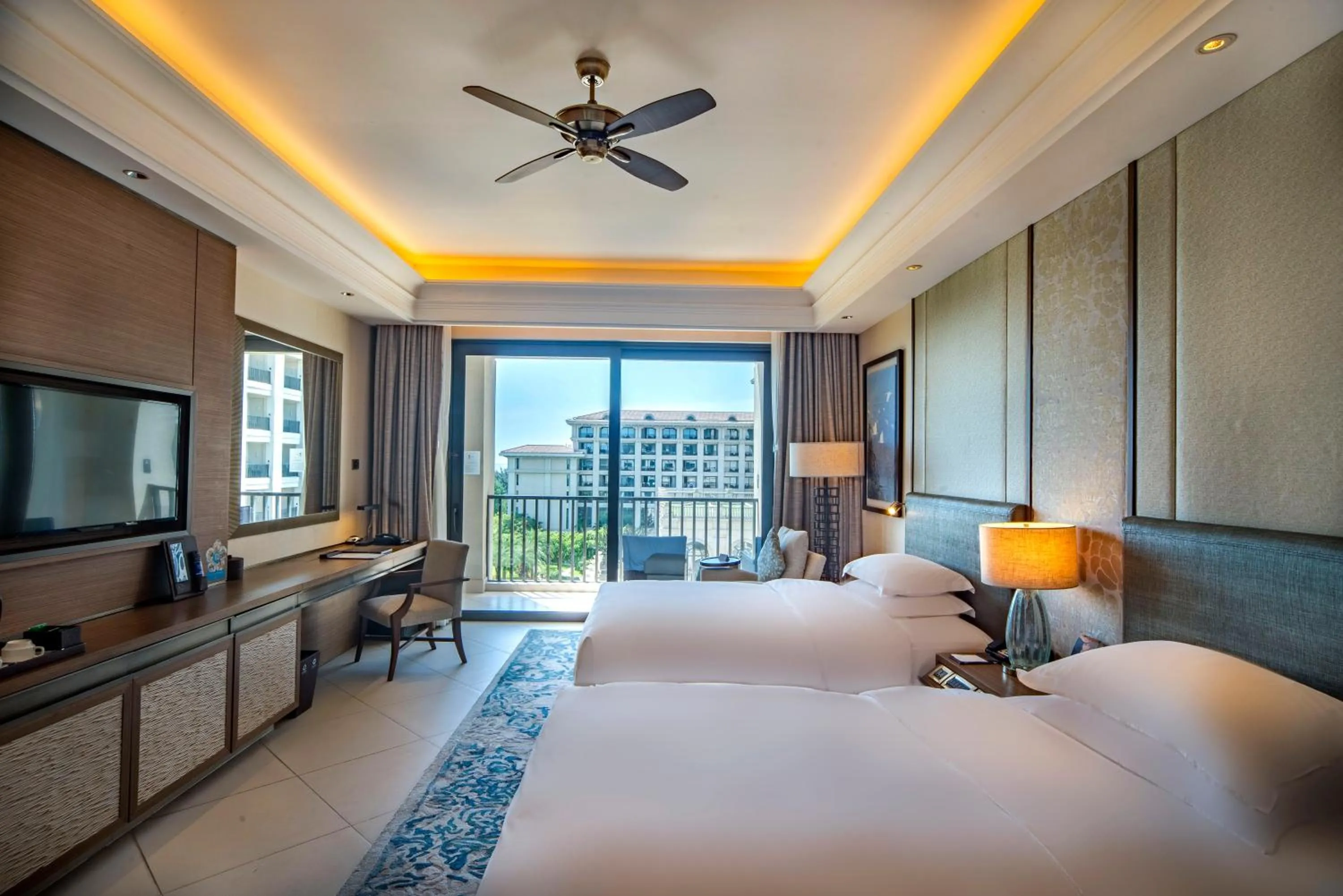 Twin Room in Hilton Haikou Meilan - Beachfront Hotel