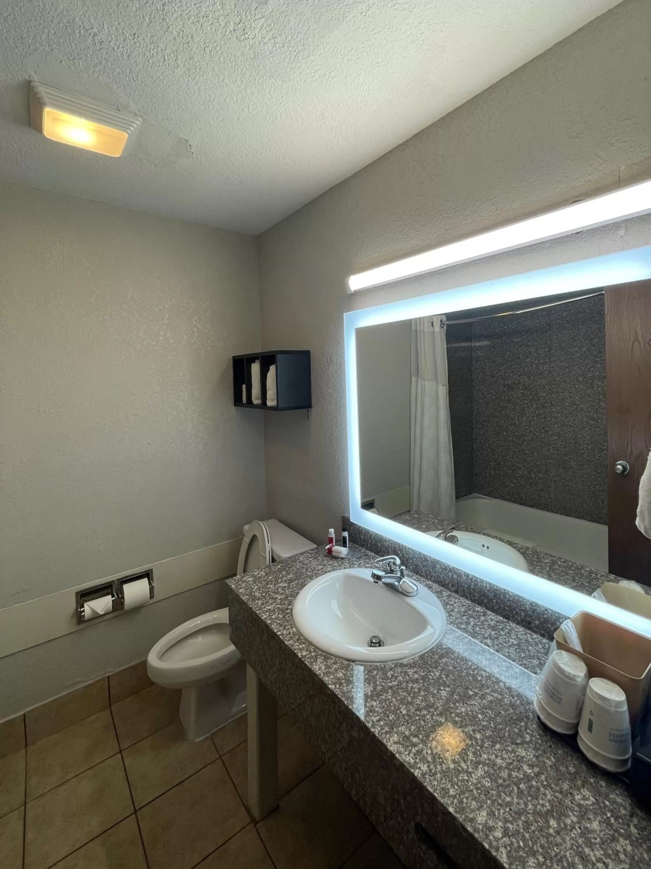 Deluxe King Suite - Non-Smoking in Ramada by Wyndham Oklahoma City Airport North