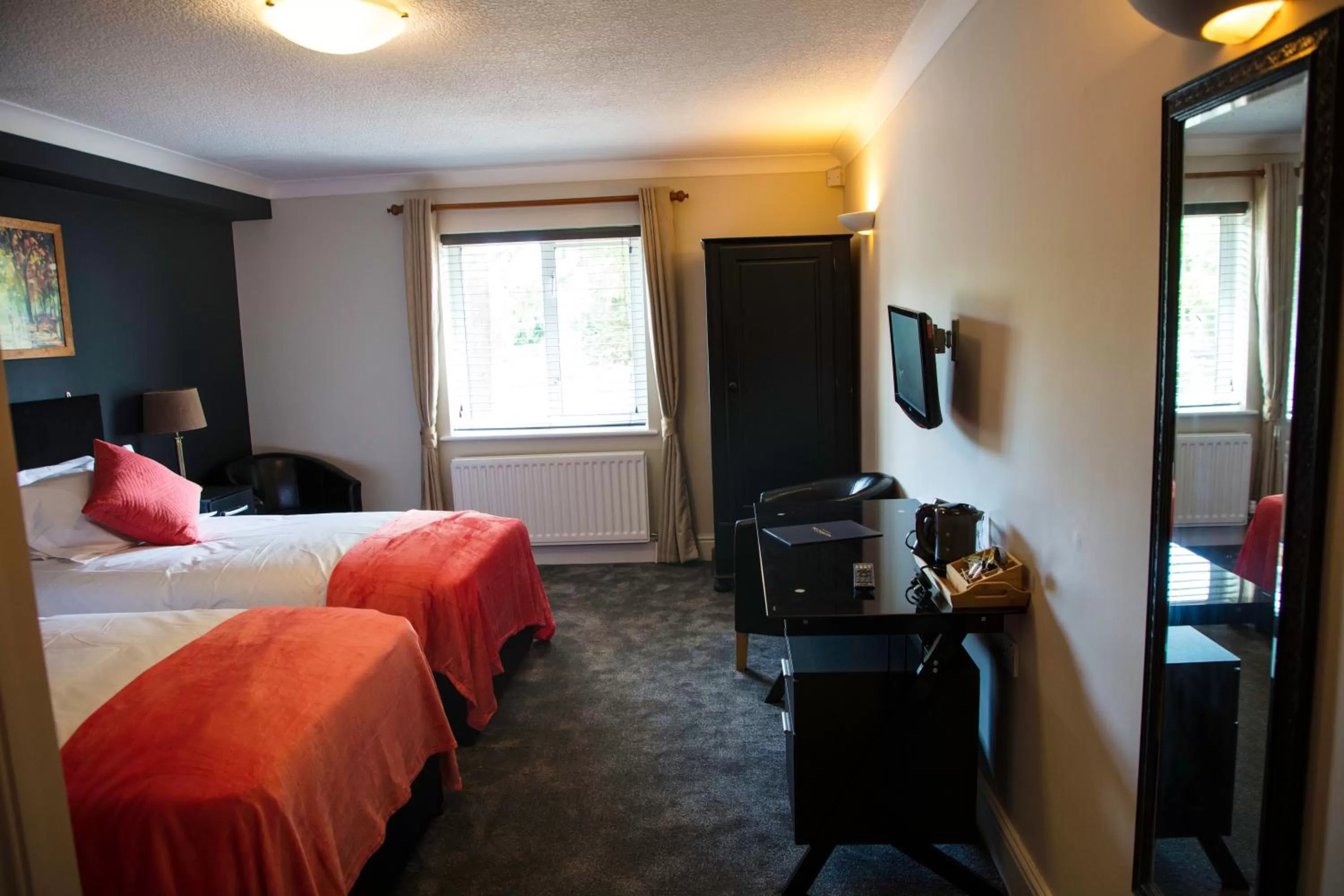 Deluxe Twin Room in The Charlton Boutique Hotel