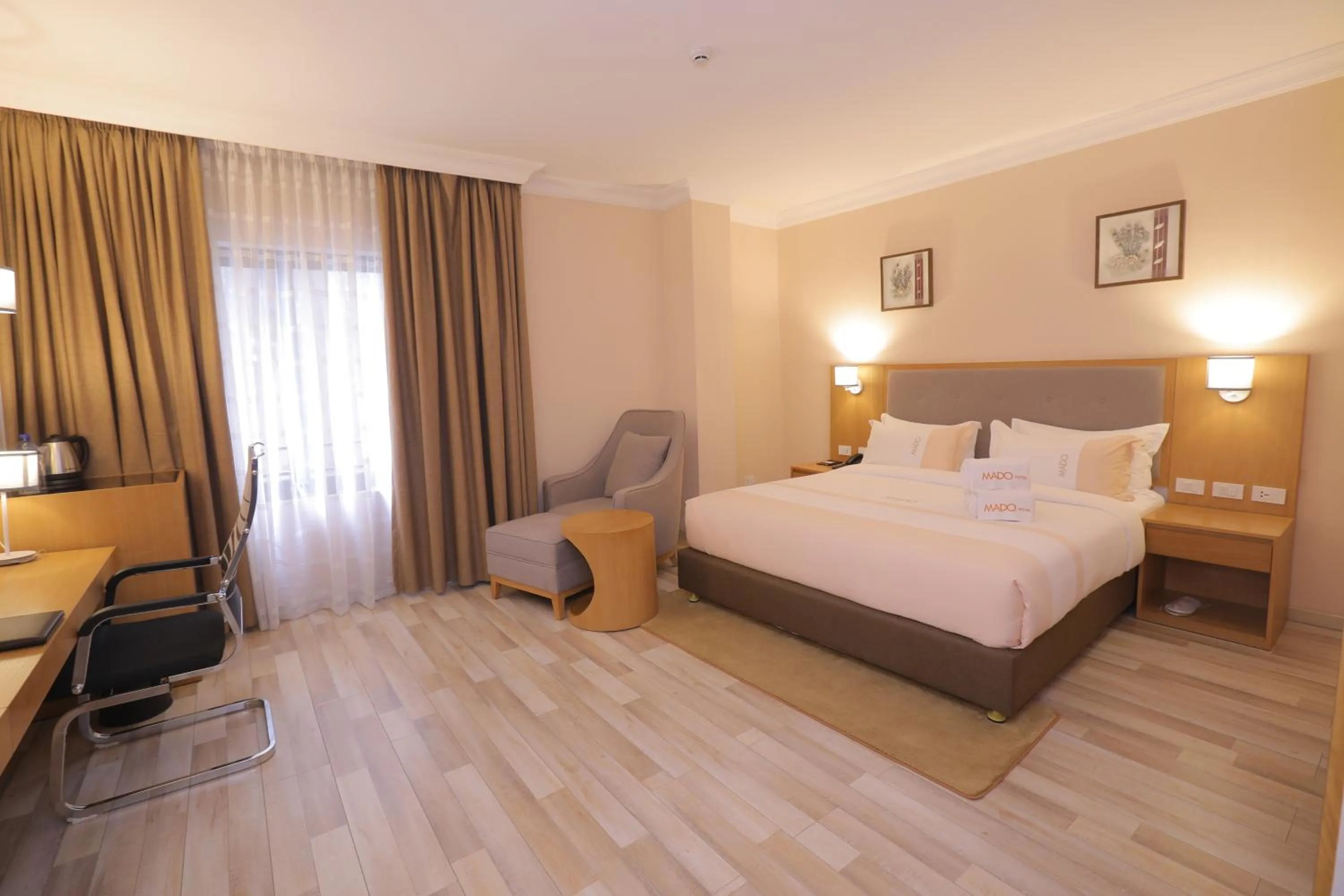 Superior King Room - single occupancy in Mado Hotel