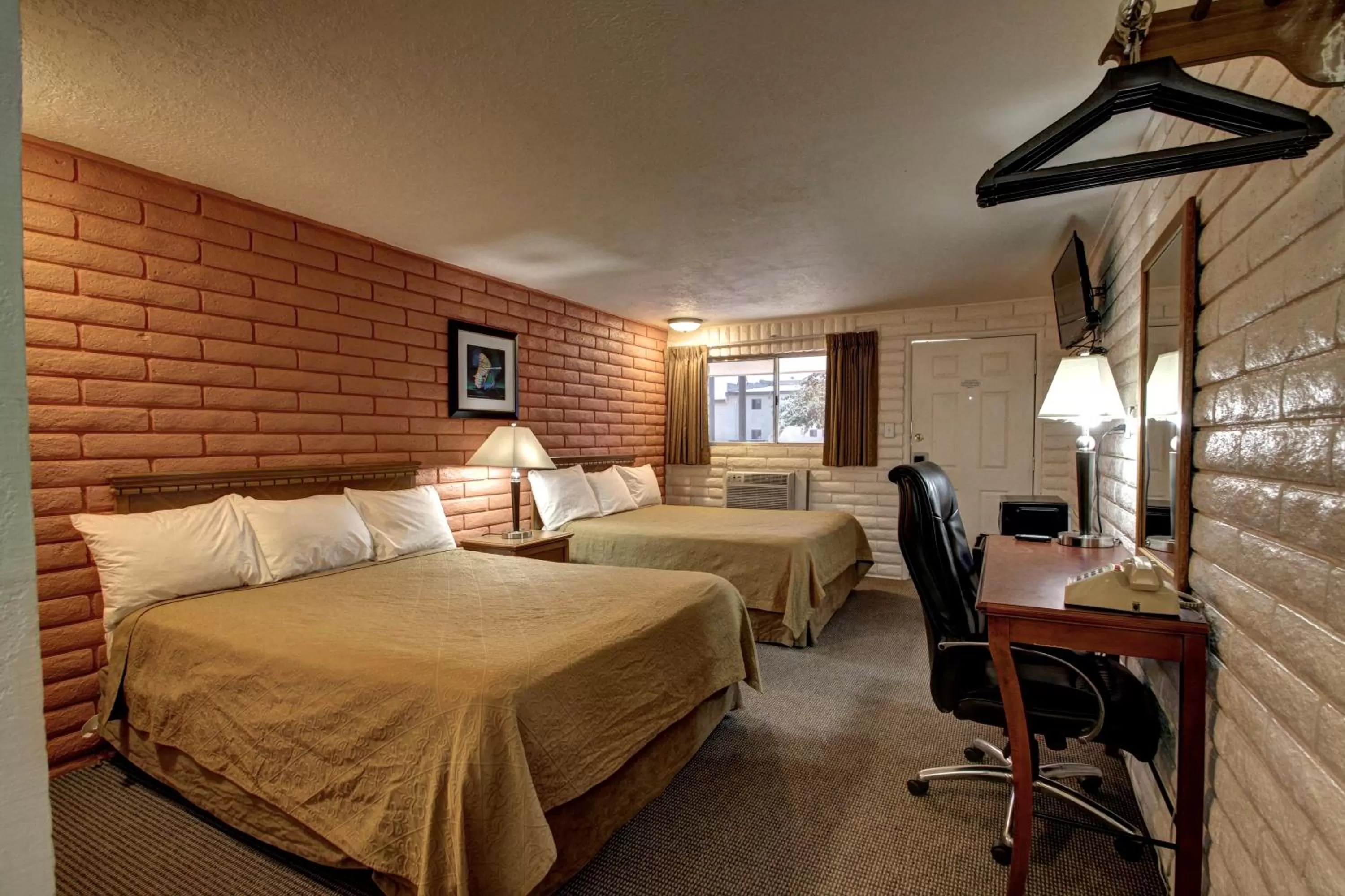 Standard Double Room in Country Inn Beaver Utah