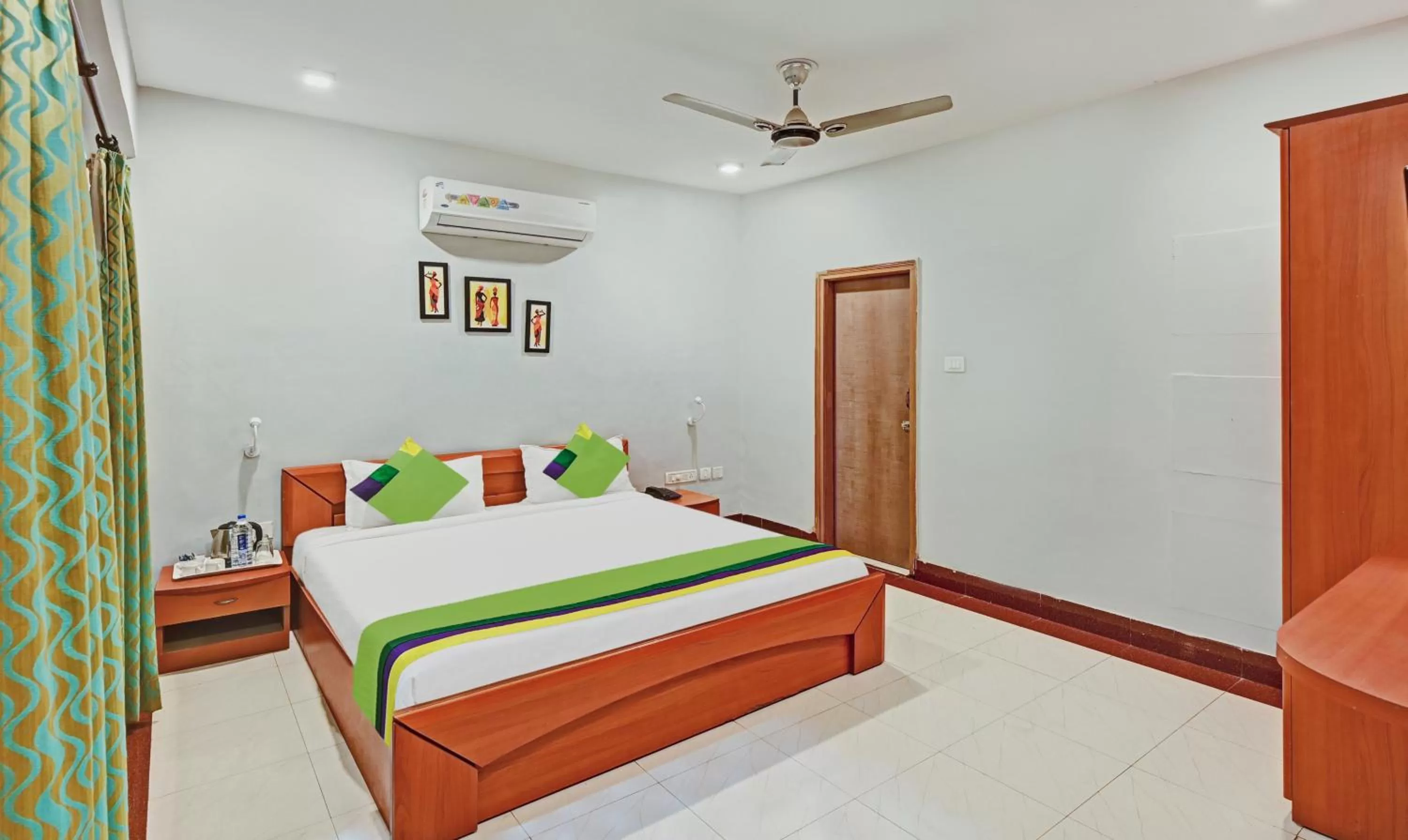 Spacious Premium Room - single occupancy in Treebo Sidhartha International Baliapanda