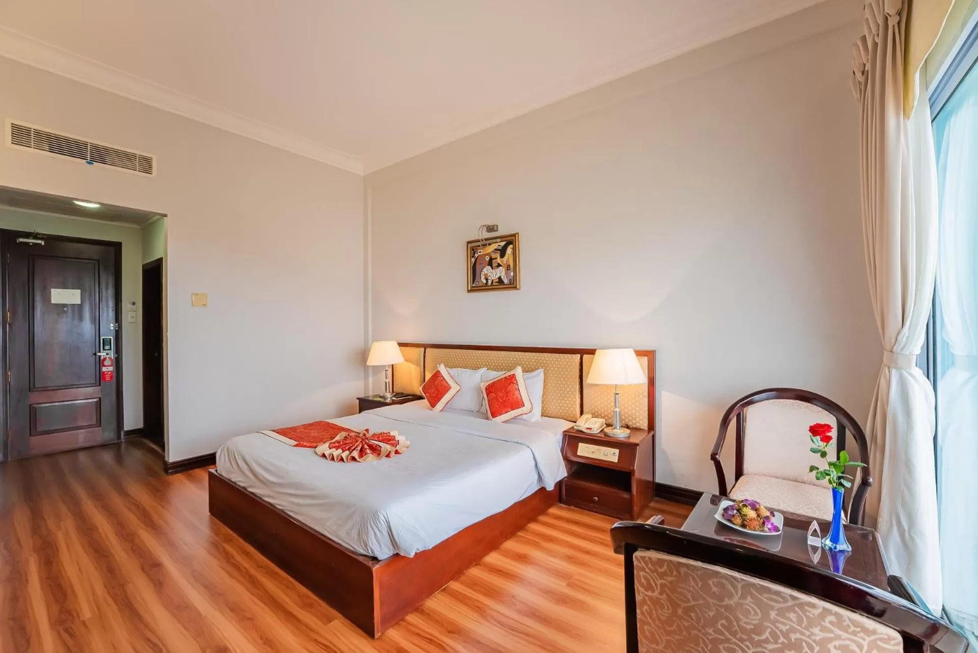 Deluxe Single Room in Seagull Hotel