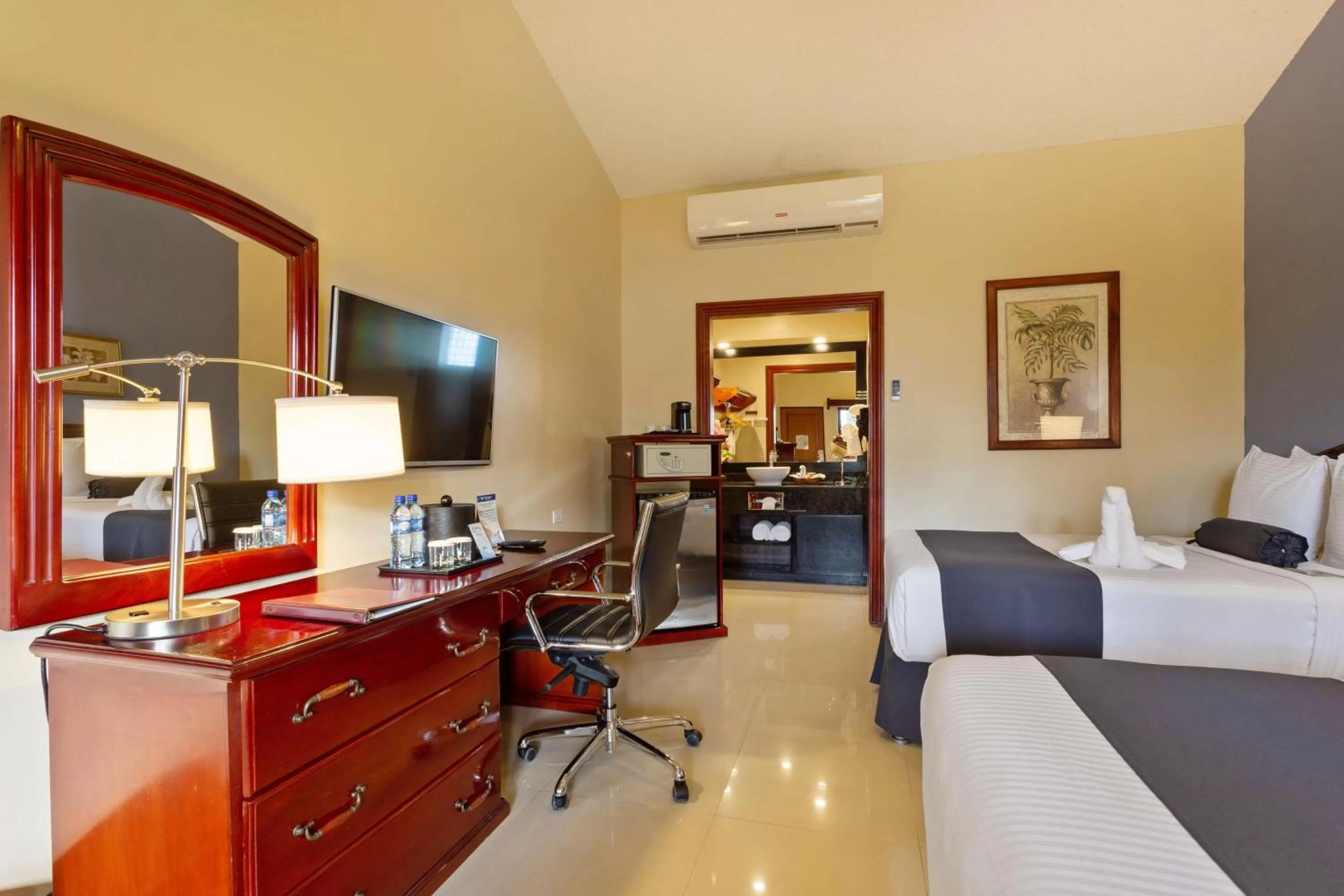 Double Room with Two Double Beds - Non Smoking  in Best Western Plus Belize Biltmore Plaza