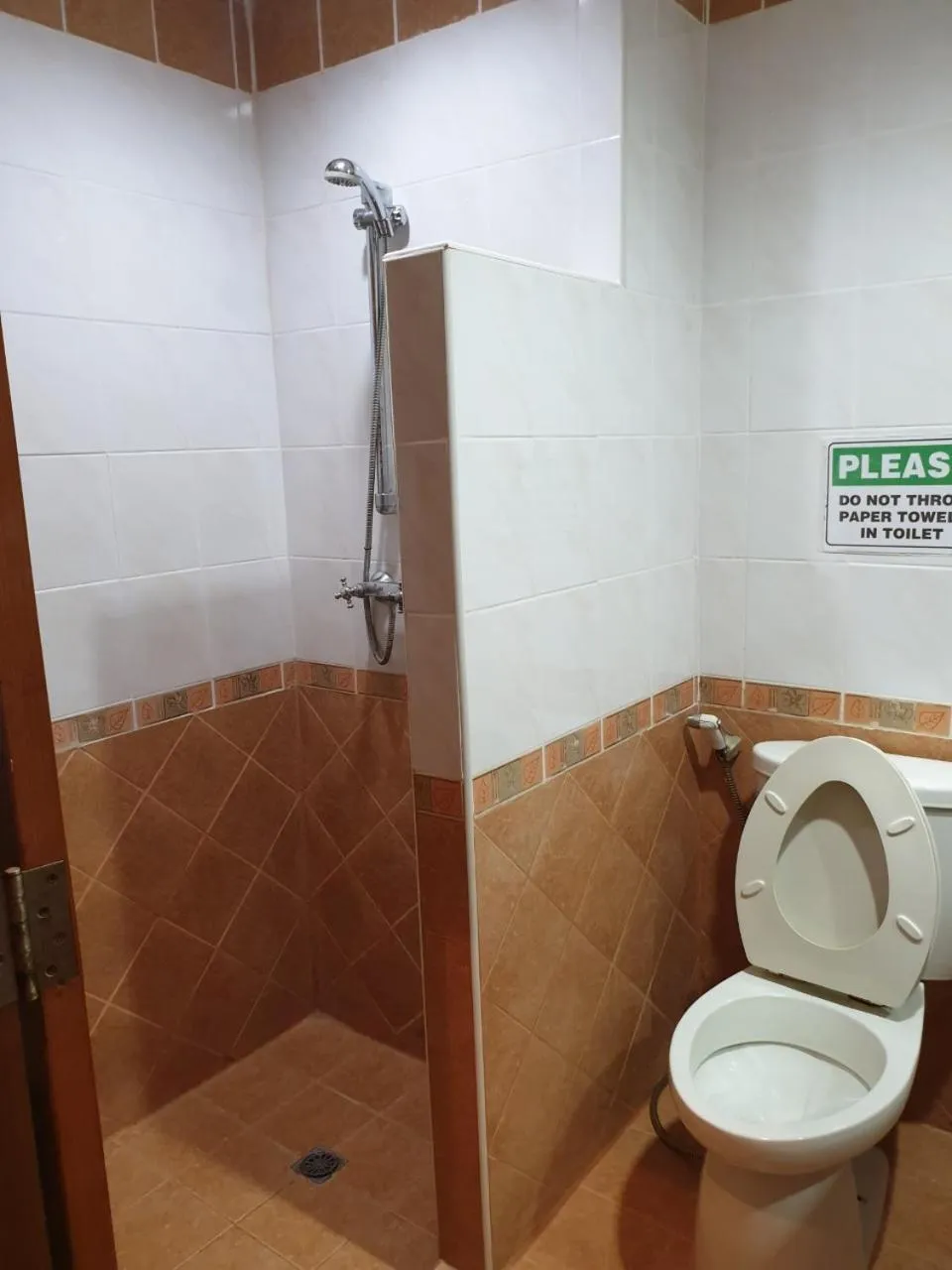 Economy Double Room -  No Window in Chaiyapoon Inn