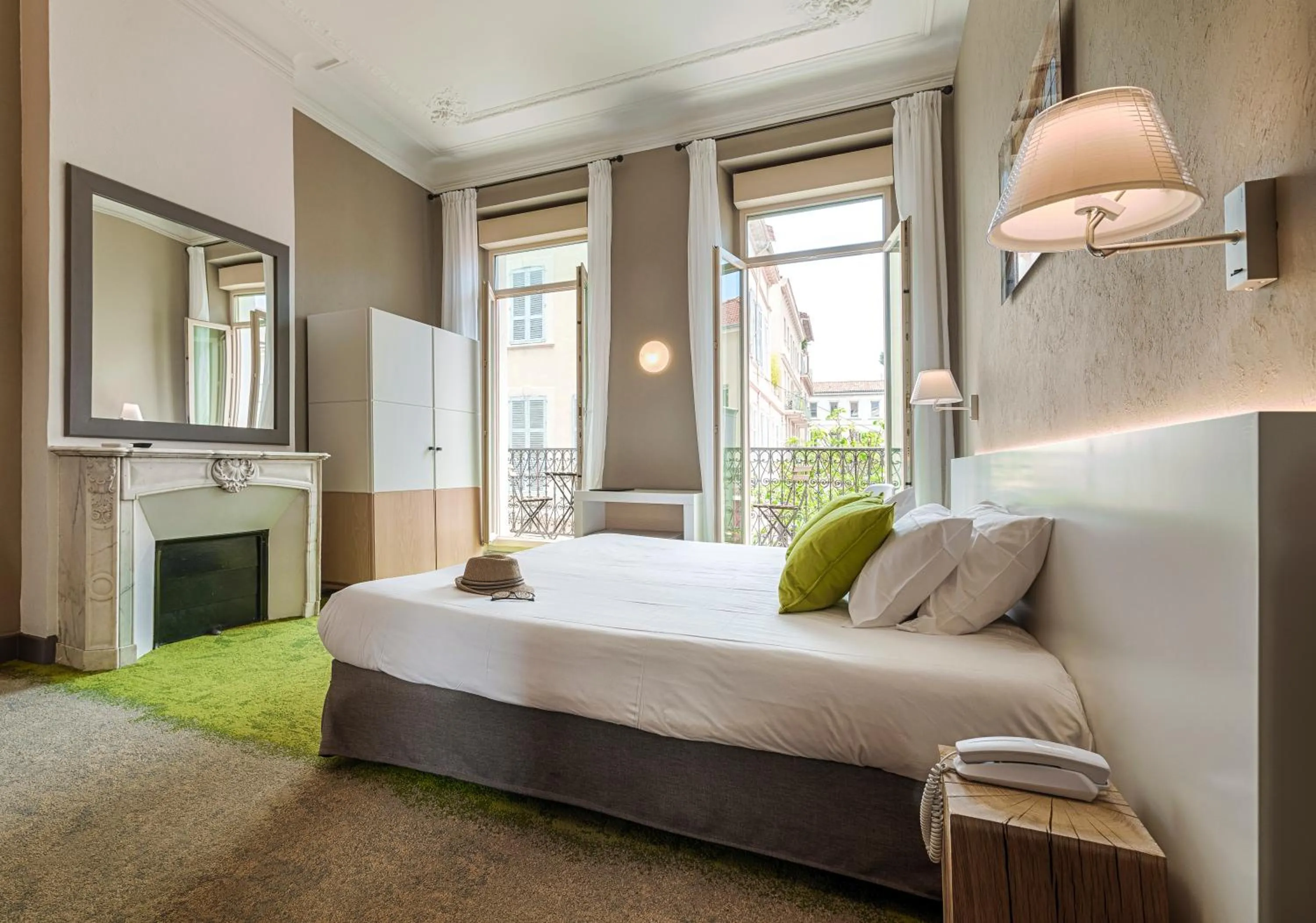 Superior Double Room with Balcony in Hôtel La Villa Tosca