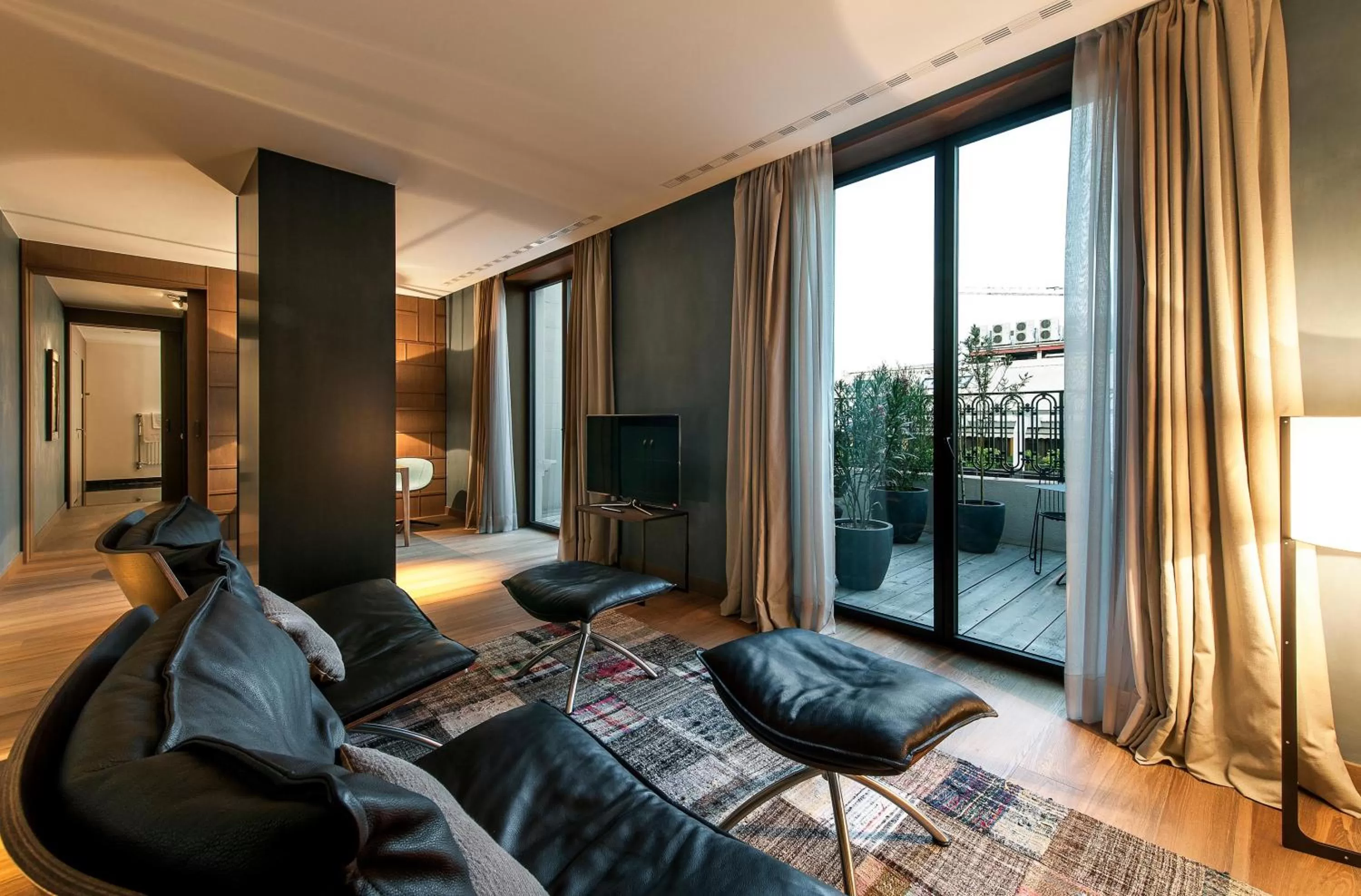 Suite with Terrace in Alma Barcelona GL