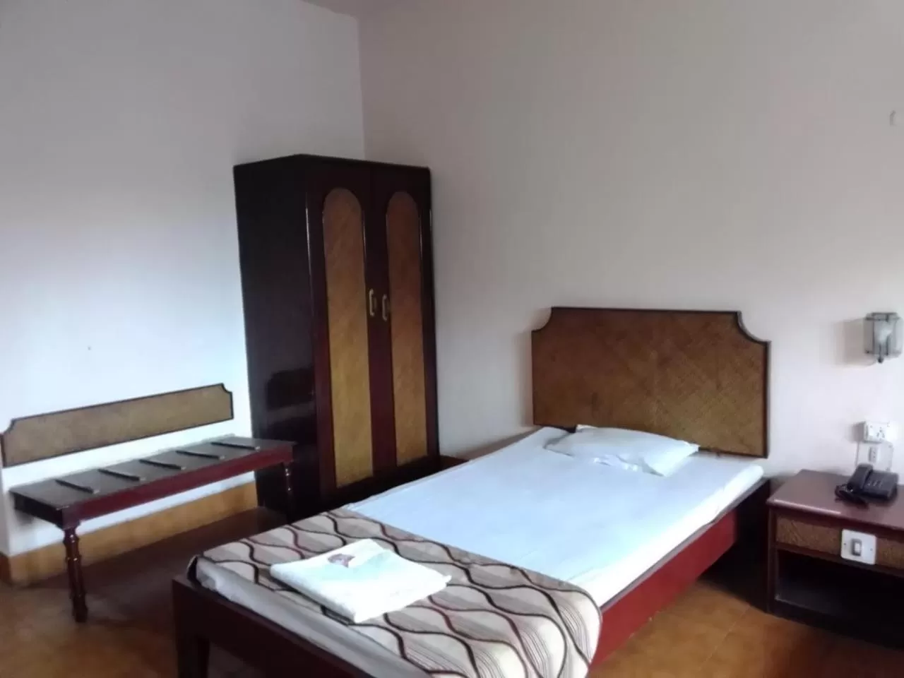 Single Room with Balcony - single occupancy in Hotel Indsurya