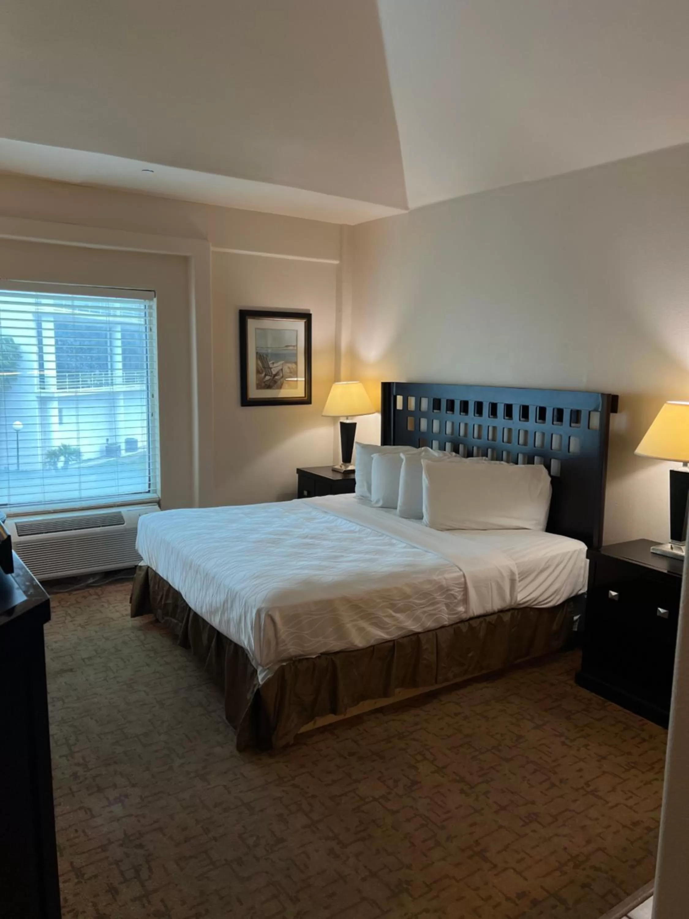 King Room - Disability Access/Non-Smoking in Sunchase Inn & Suites