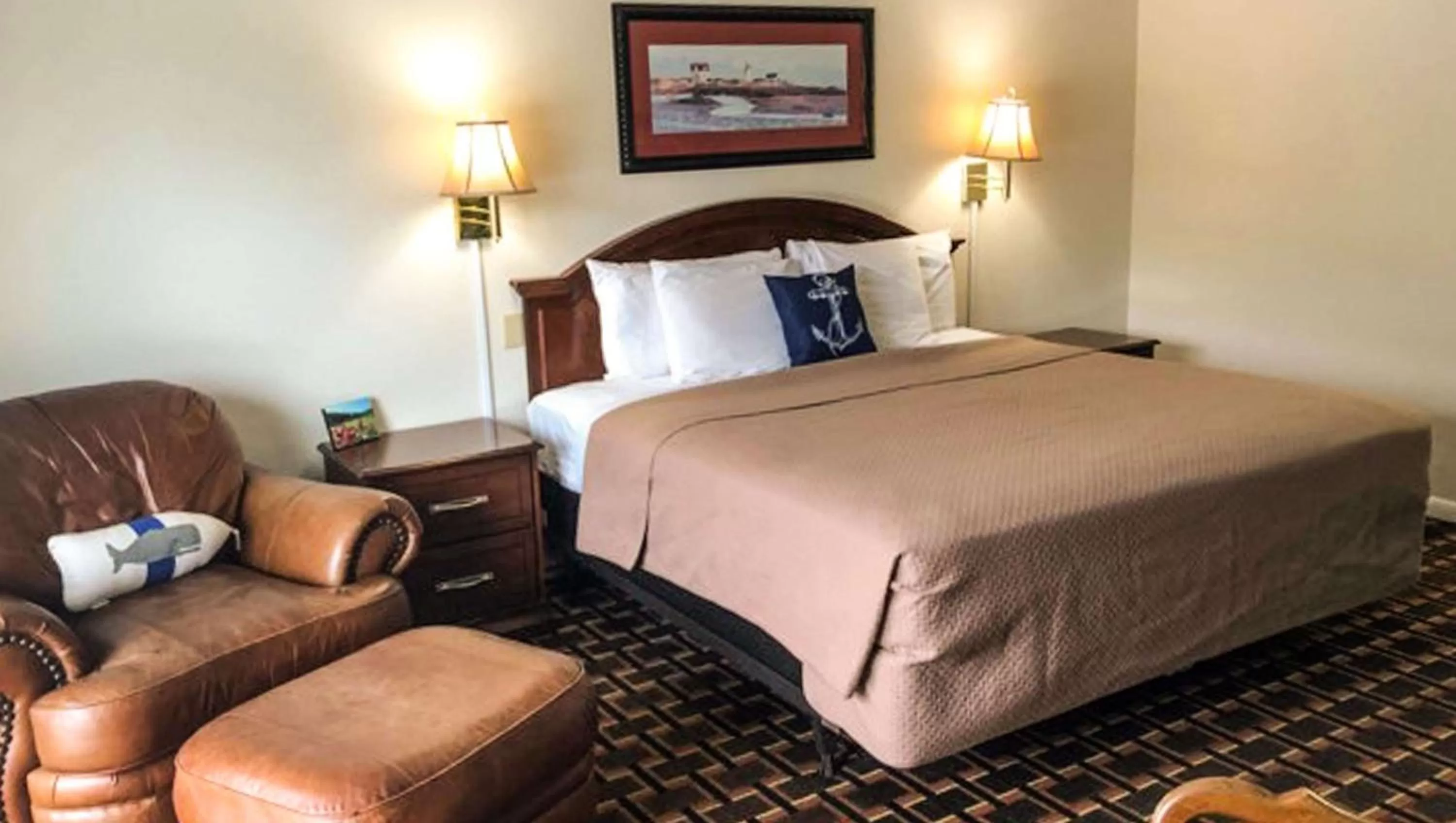 Junior Suite in Colonial Inn Ellsworth