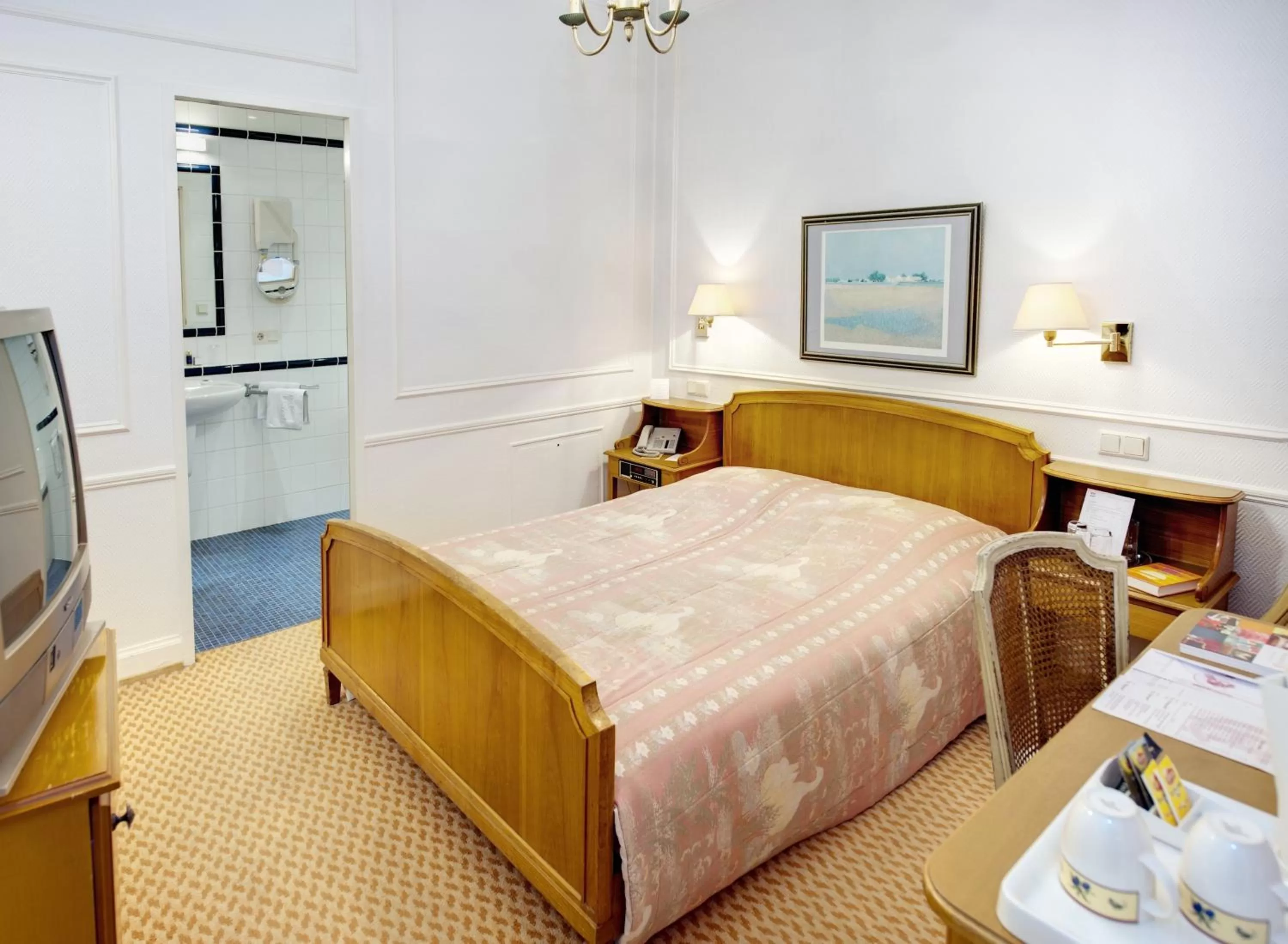 Economy Single Room in Grand Hotel Cravat